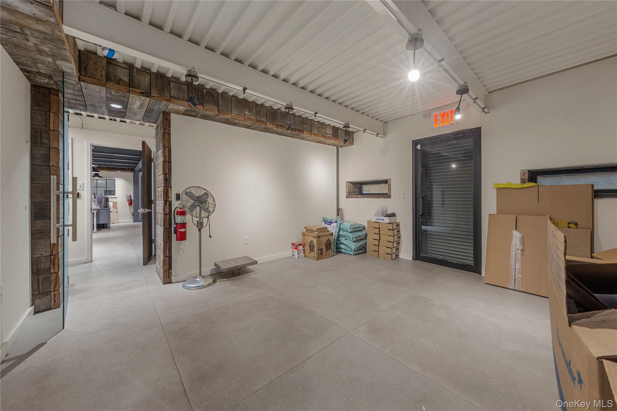 33-09 37th Avenue, Long Island City, NY 11101