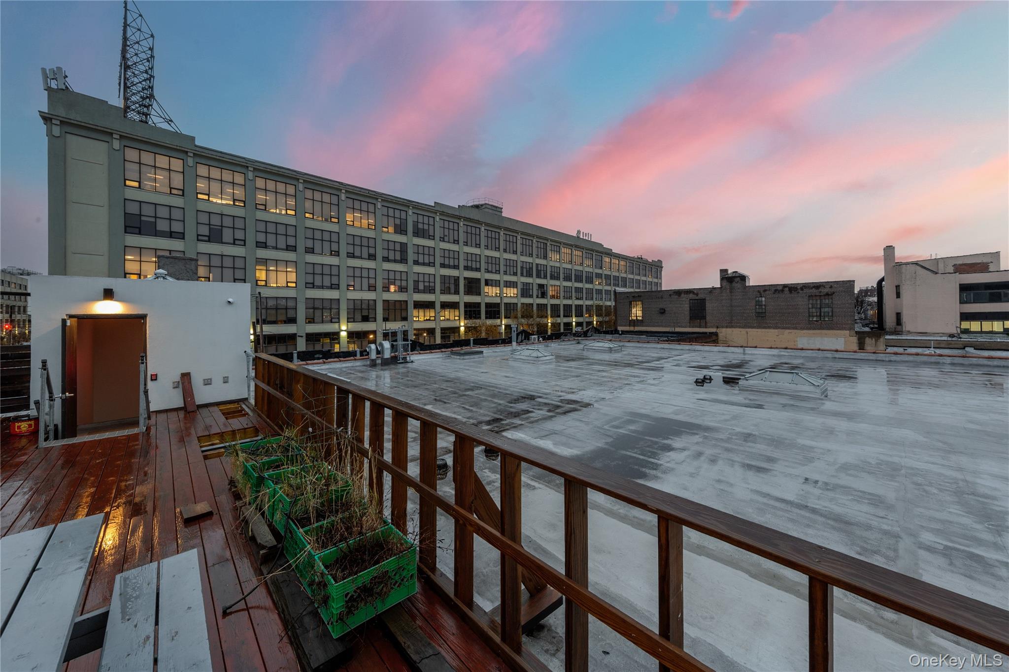 33-09 37th Avenue, Long Island City, NY 11101