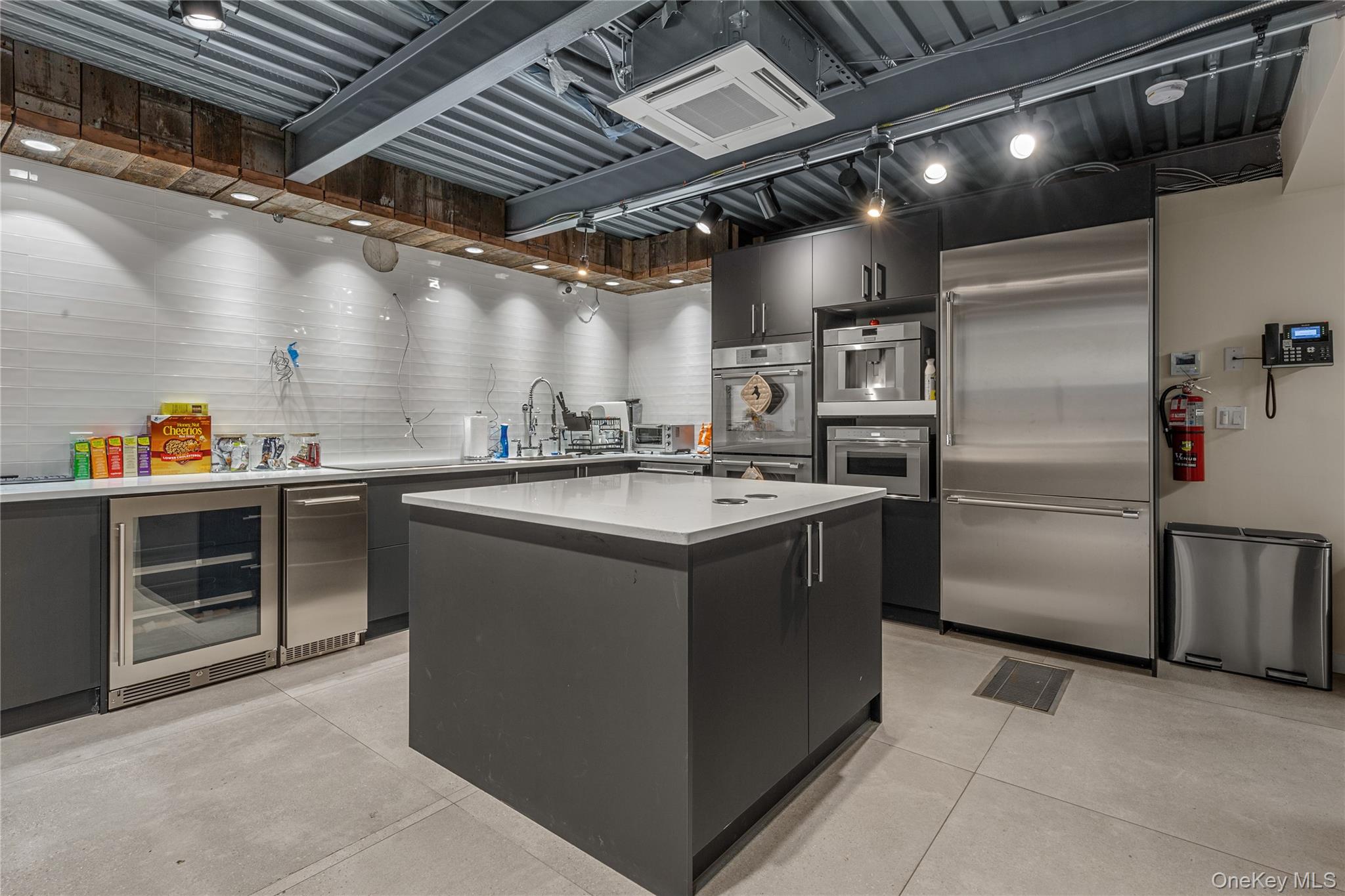 33-09 37th Avenue, Long Island City, NY 11101