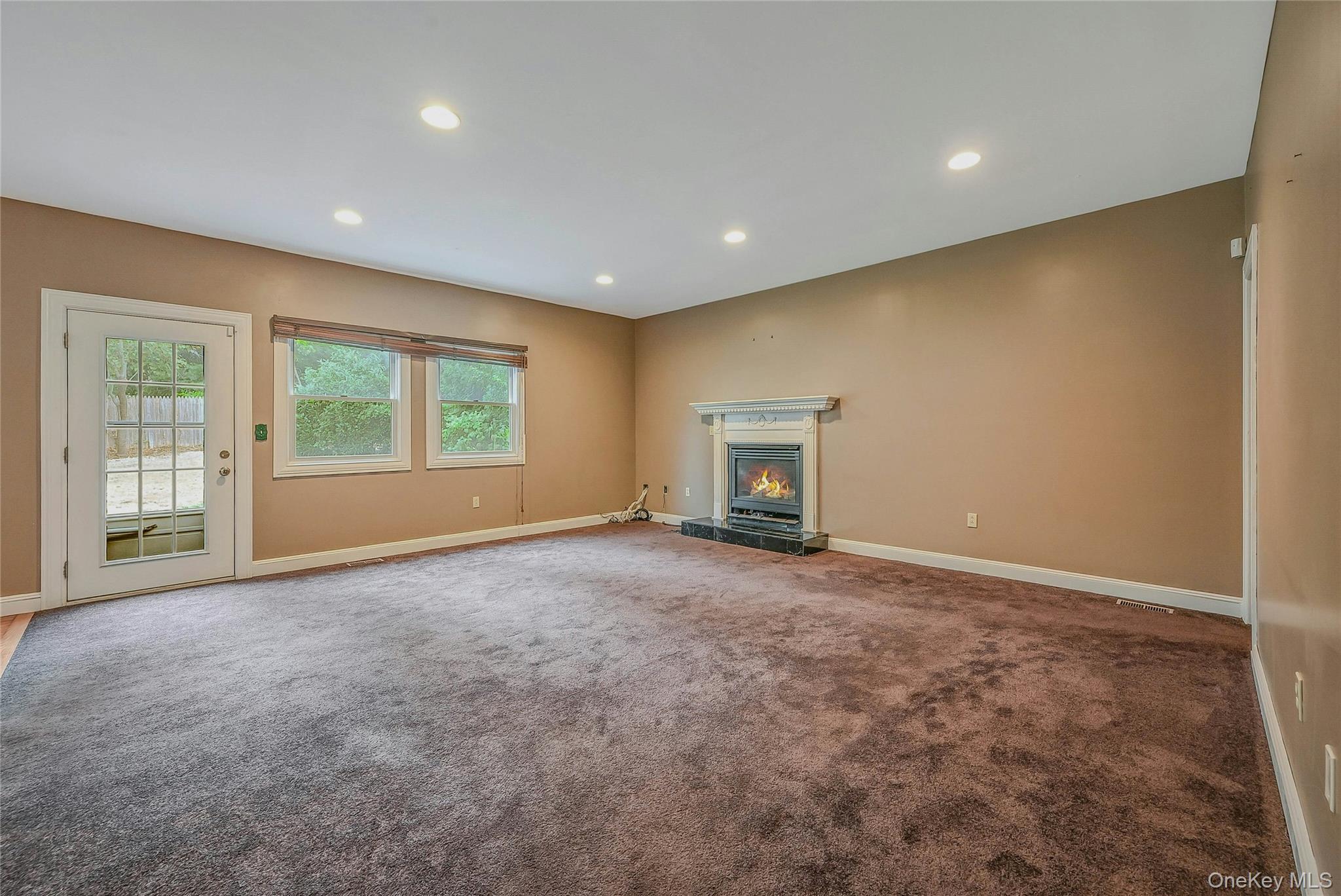 4 Skunk Hollow Road, Huntington, NY 11743