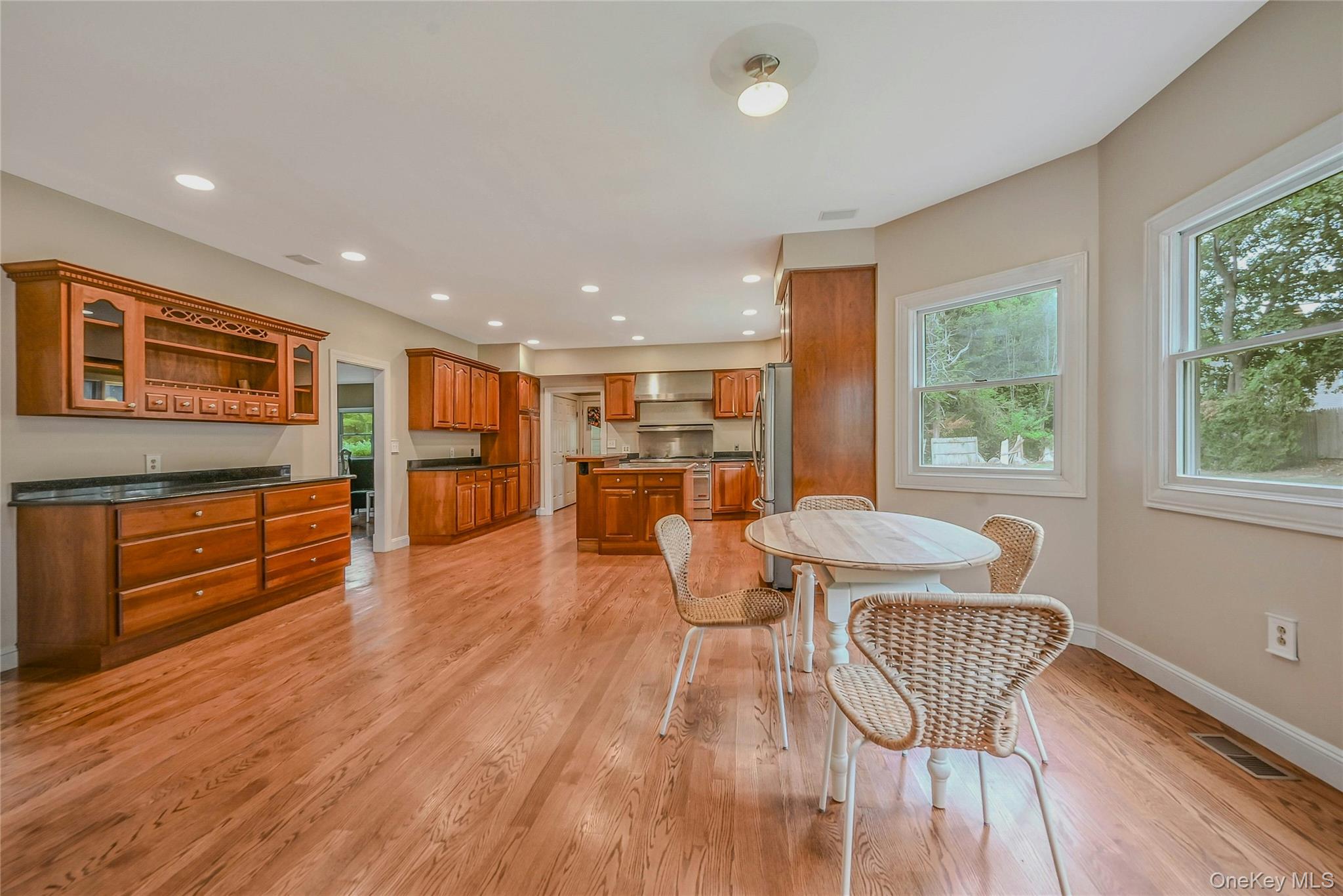 4 Skunk Hollow Road, Huntington, NY 11743