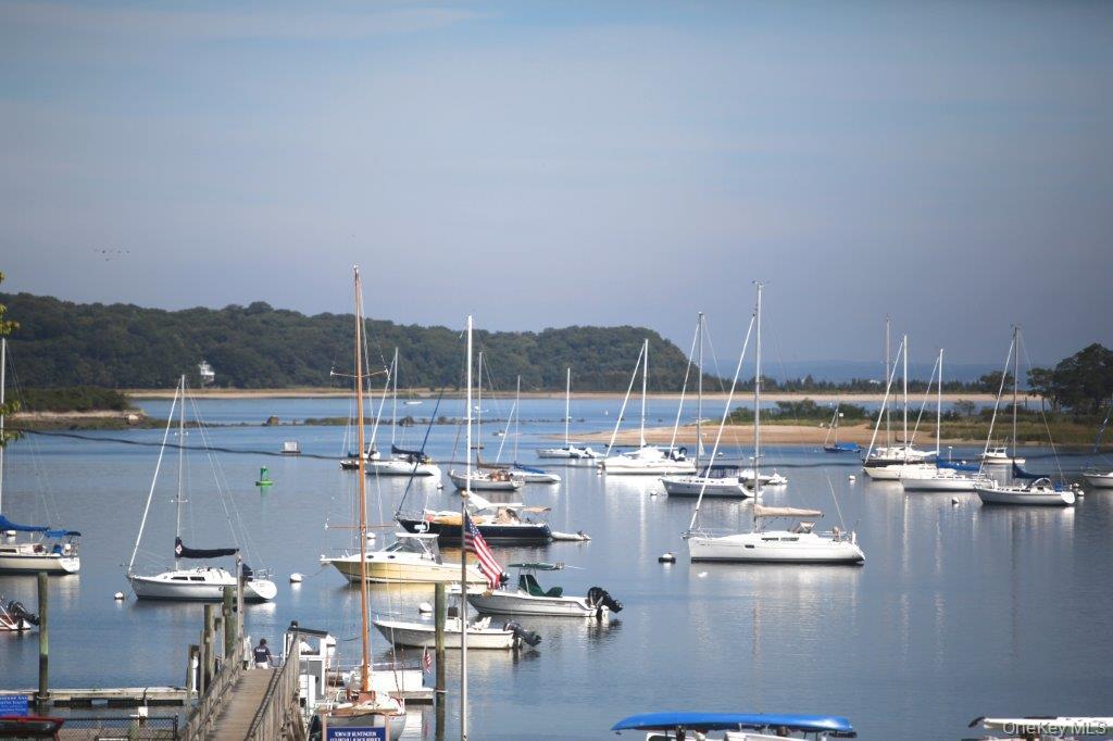 4 Skunk Hollow Road, Huntington, NY 11743