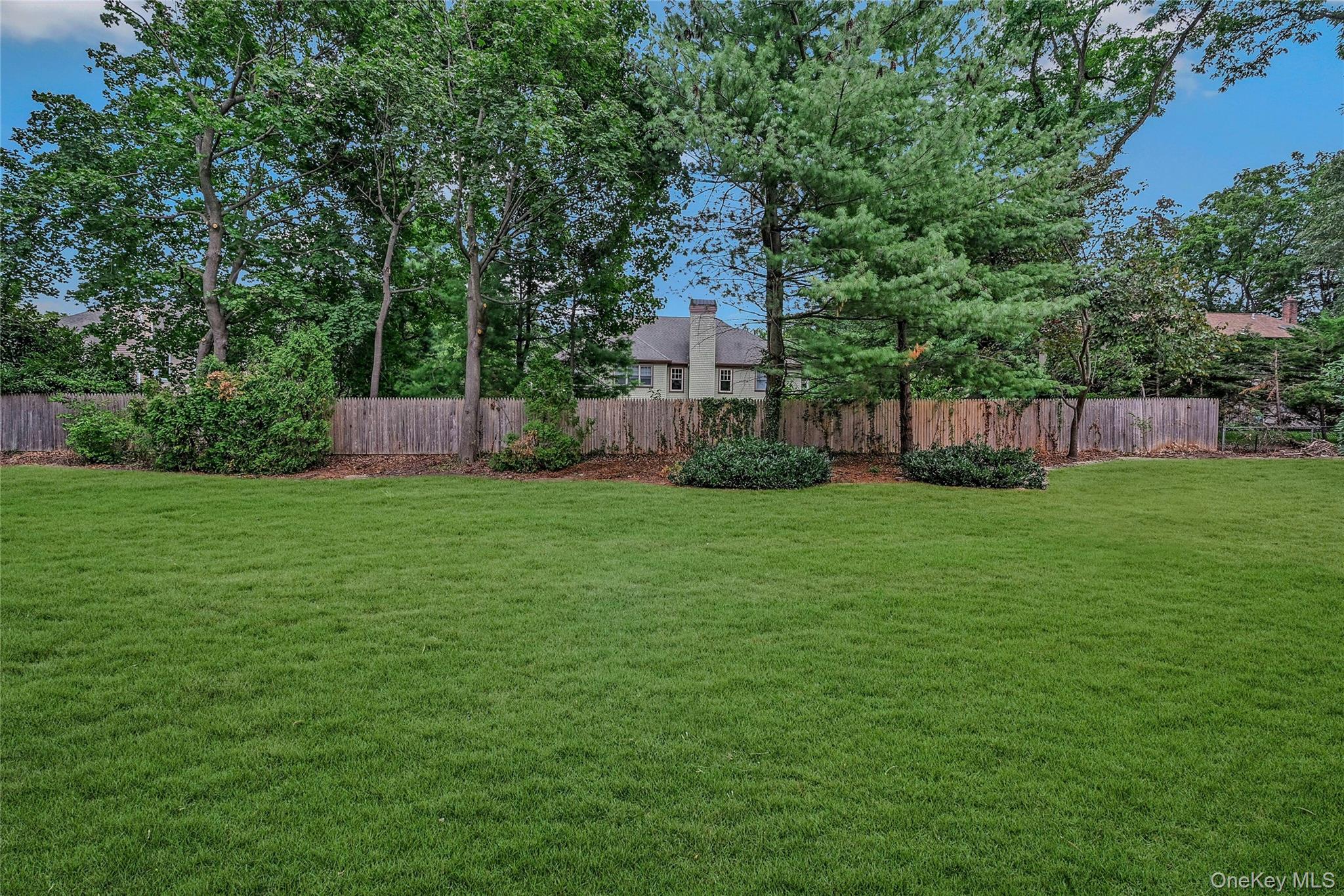 4 Skunk Hollow Road, Huntington, NY 11743