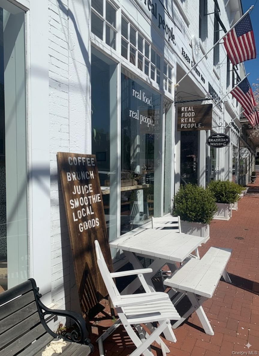 4 Skunk Hollow Road, Huntington, NY 11743