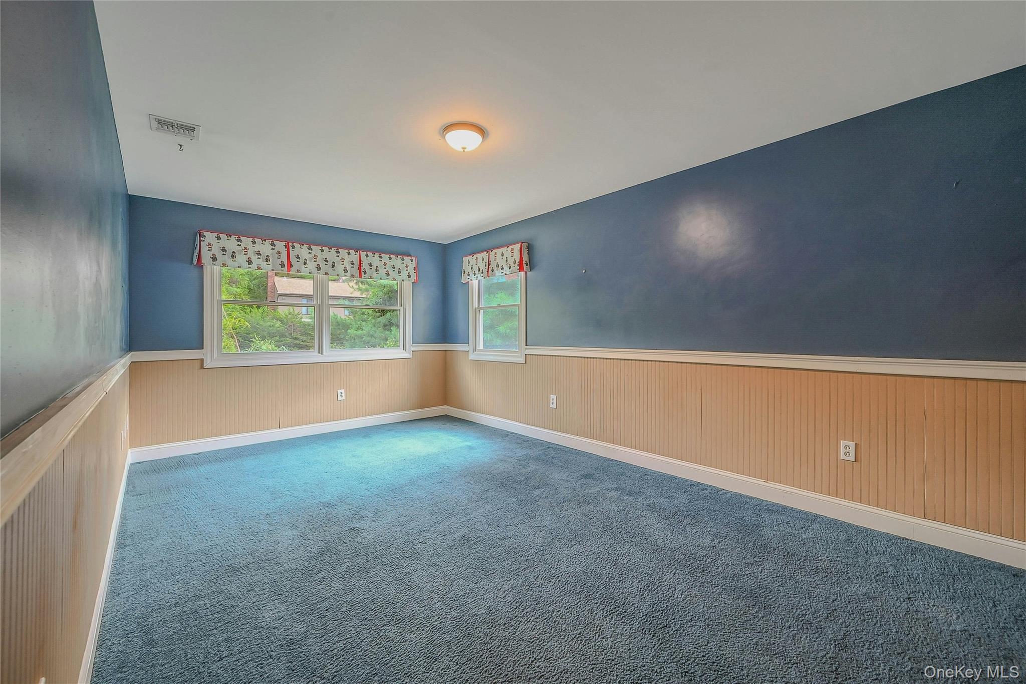 4 Skunk Hollow Road, Huntington, NY 11743