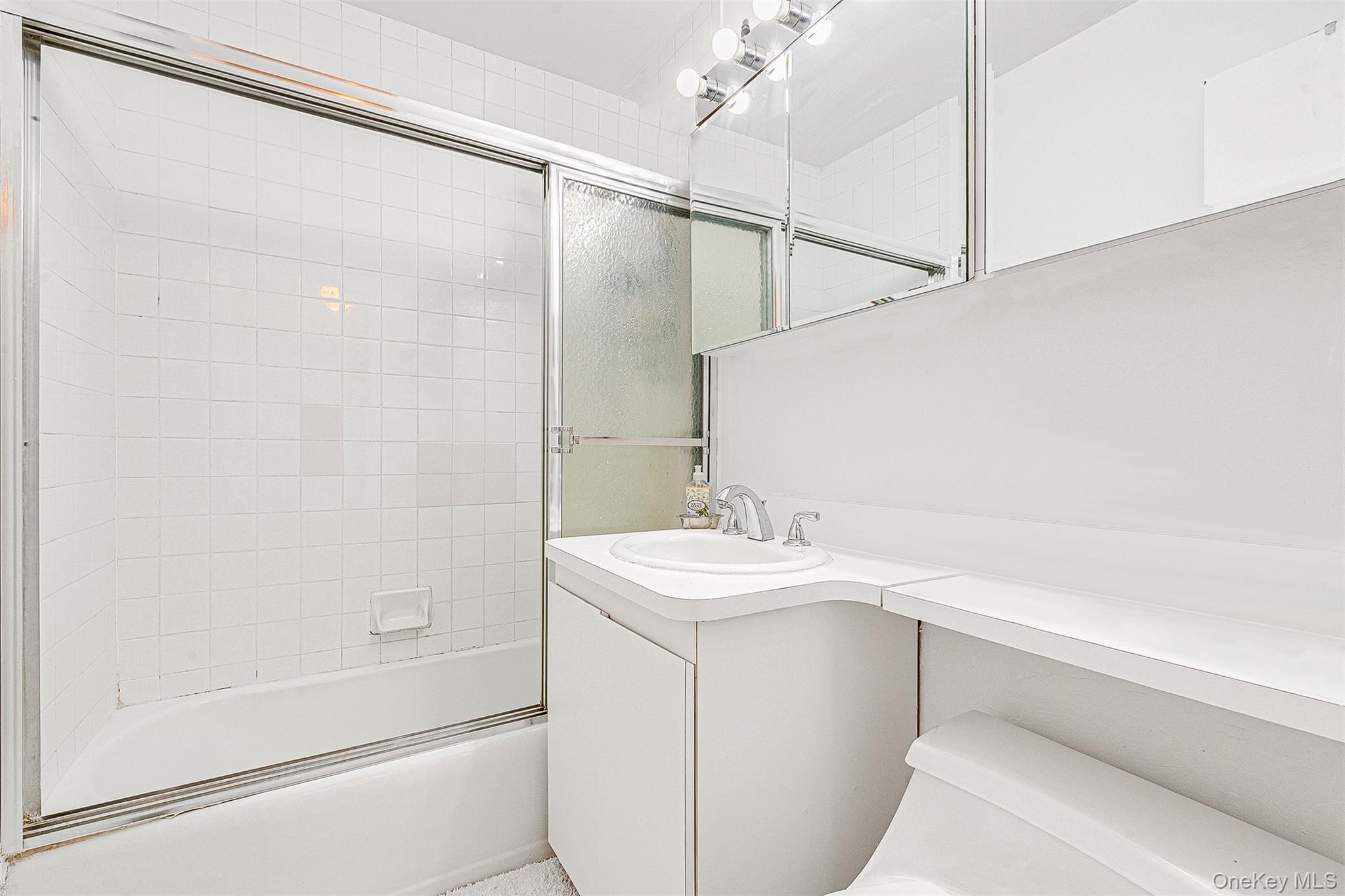 110-11 Queens Boulevard # 3L, Forest Hills, NY 11375