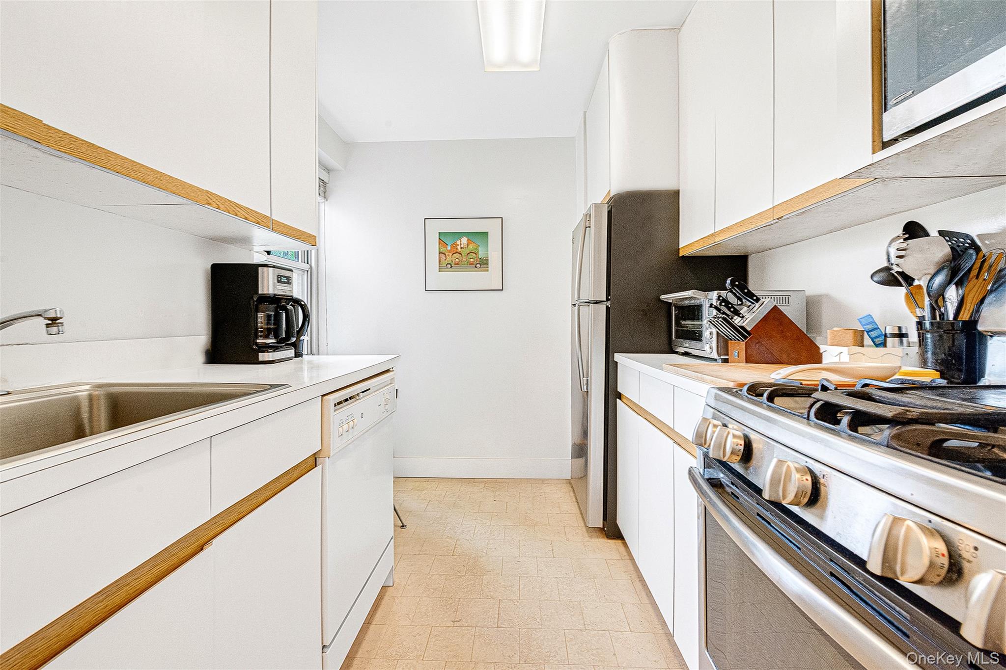 110-11 Queens Boulevard # 3L, Forest Hills, NY 11375