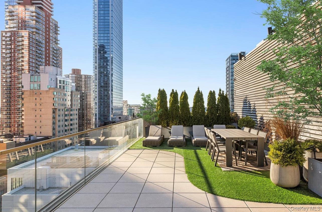 505 W 43rd Street # 3E, New York (Manhattan), NY 10036