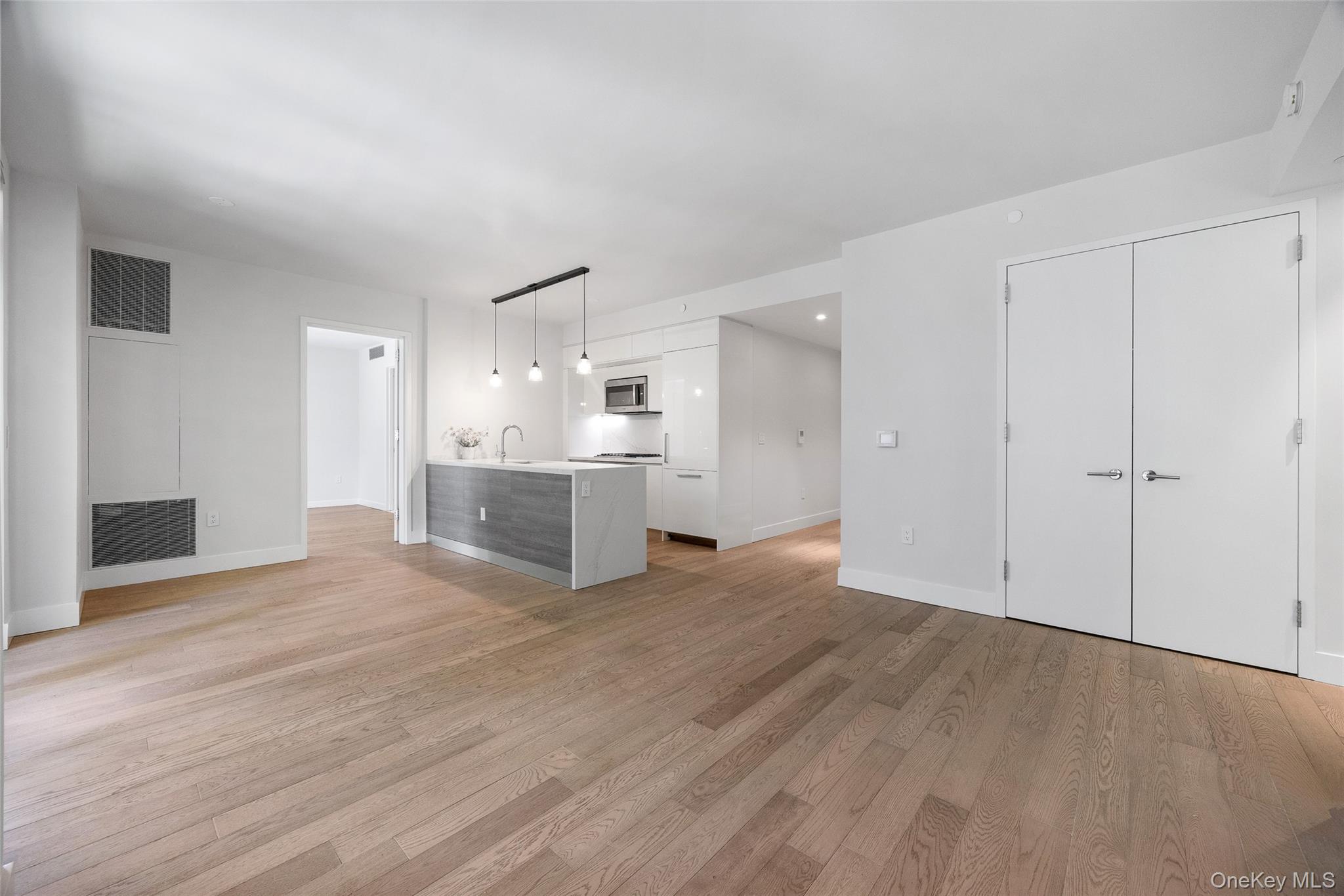 505 W 43rd Street # 3E, New York (Manhattan), NY 10036