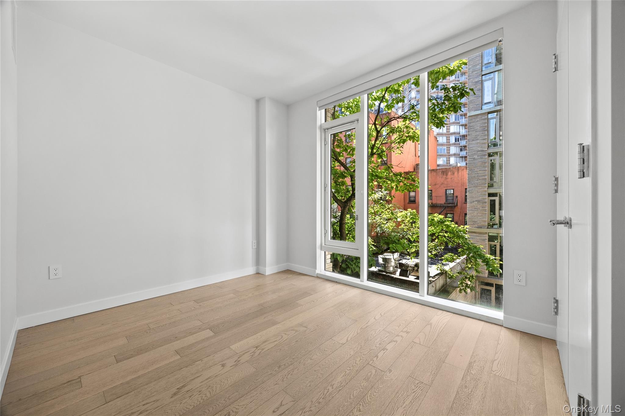 505 W 43rd Street # 3E, New York (Manhattan), NY 10036