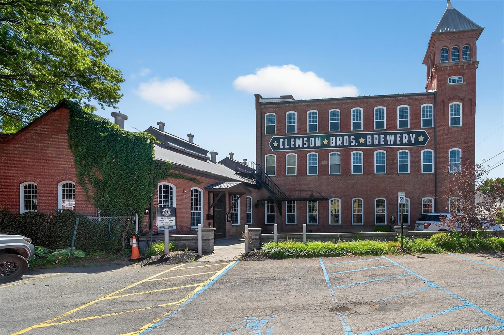 22 Cottage Street, Middletown, NY 10940