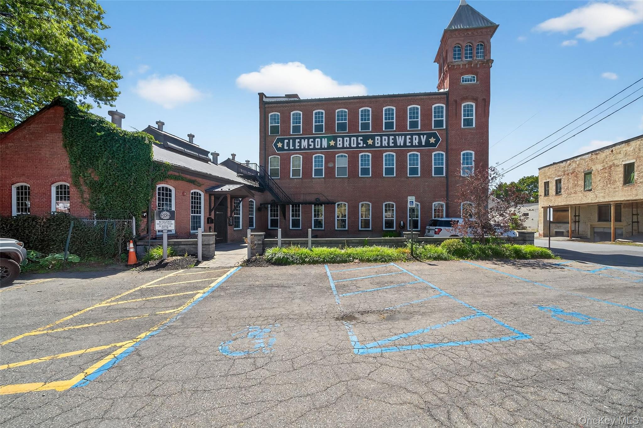 22 Cottage Street, Middletown, NY 10940