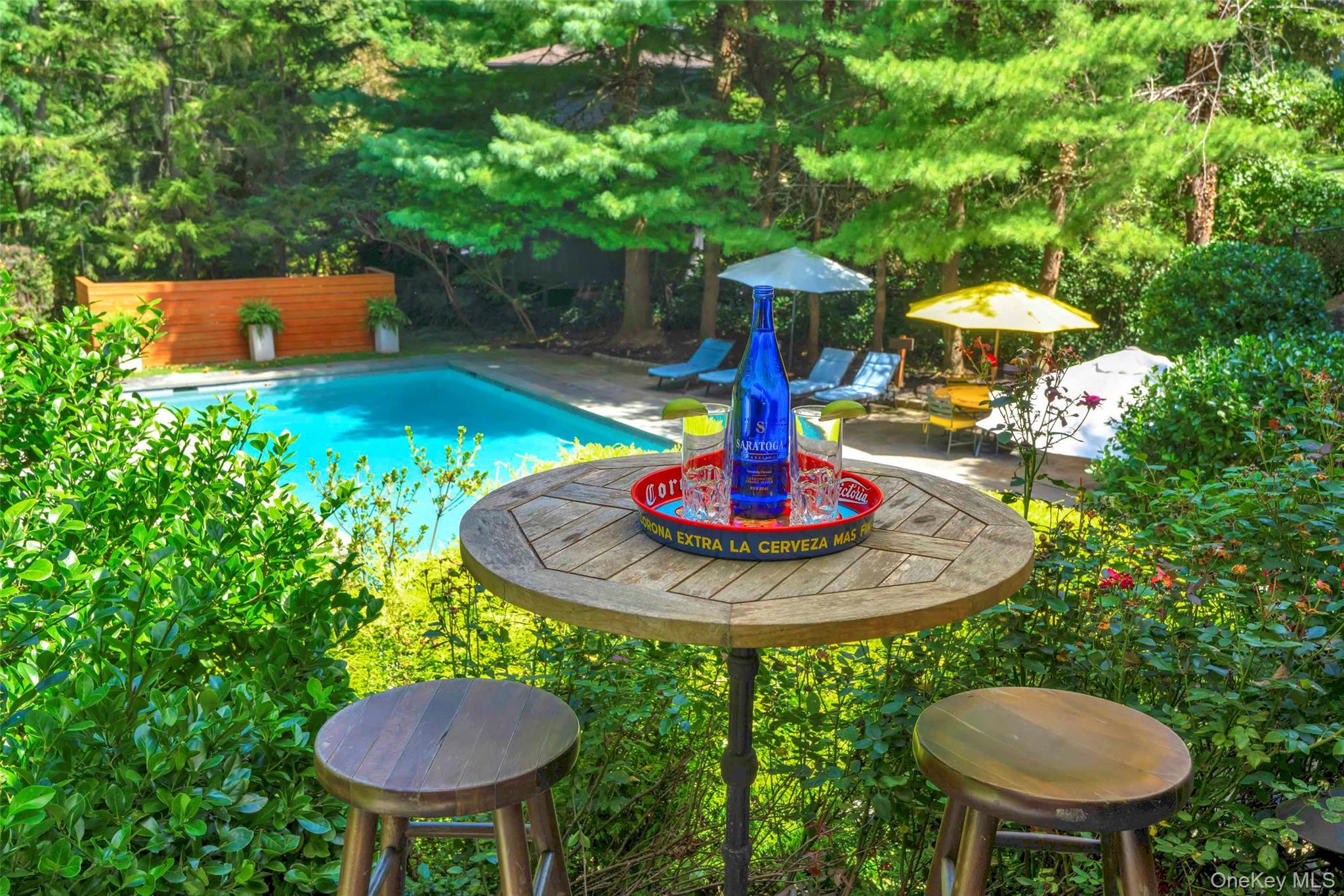 14 Leatherstocking Lane, Mamaroneck, NY 10543