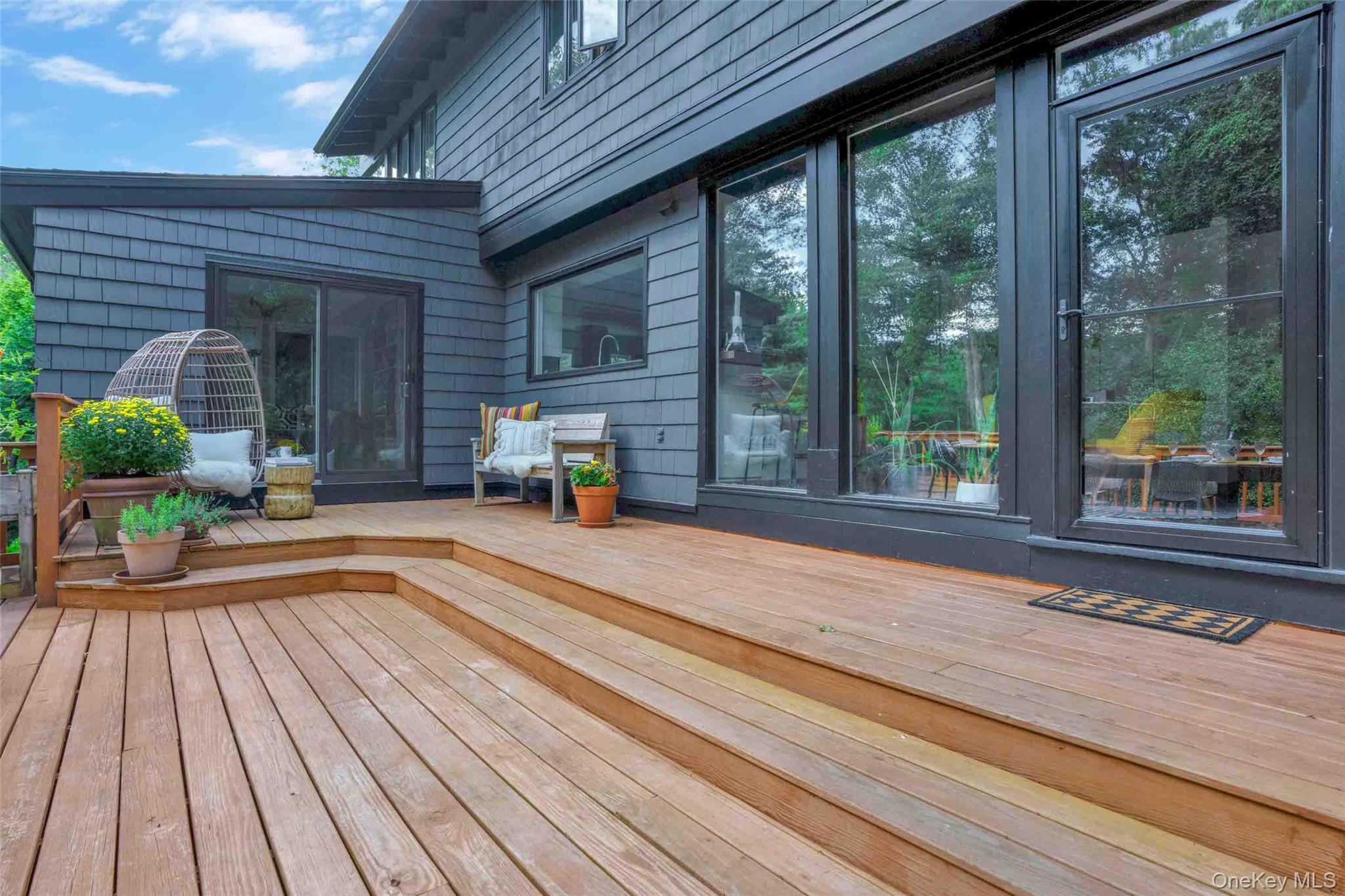 14 Leatherstocking Lane, Mamaroneck, NY 10543