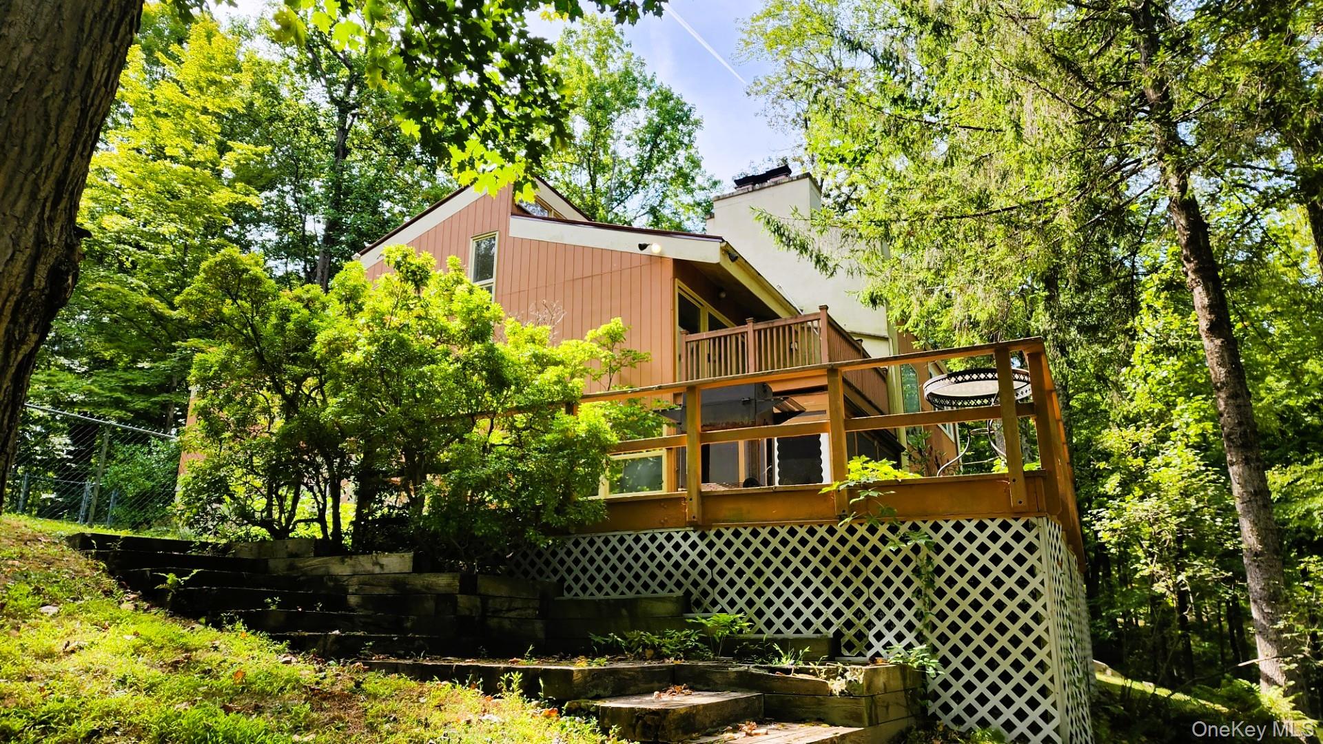 402 Hortontown Road, Hopewell Junction, NY 12533