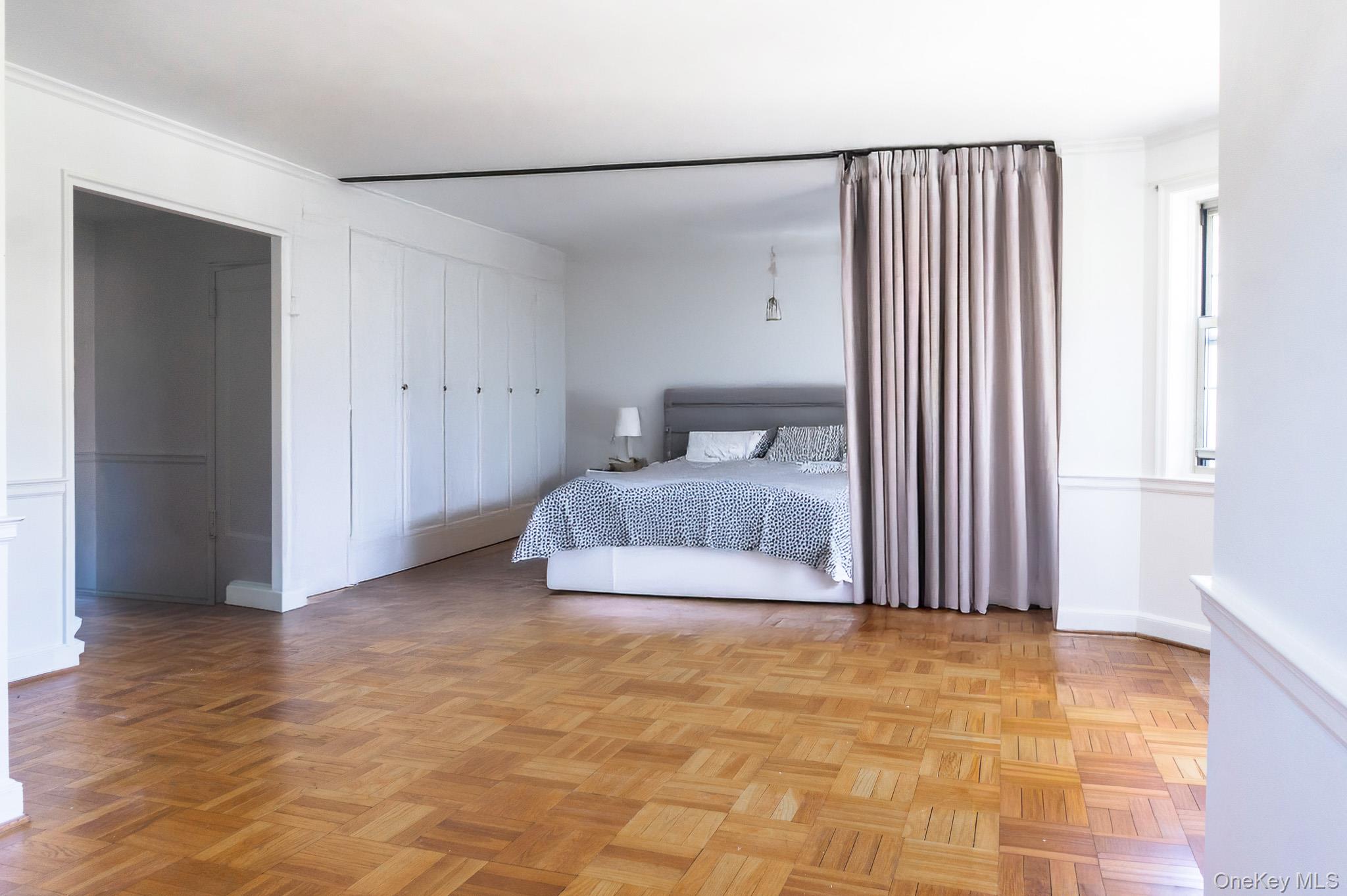 7 chateaux Circle # 7E, Scarsdale, NY 10583