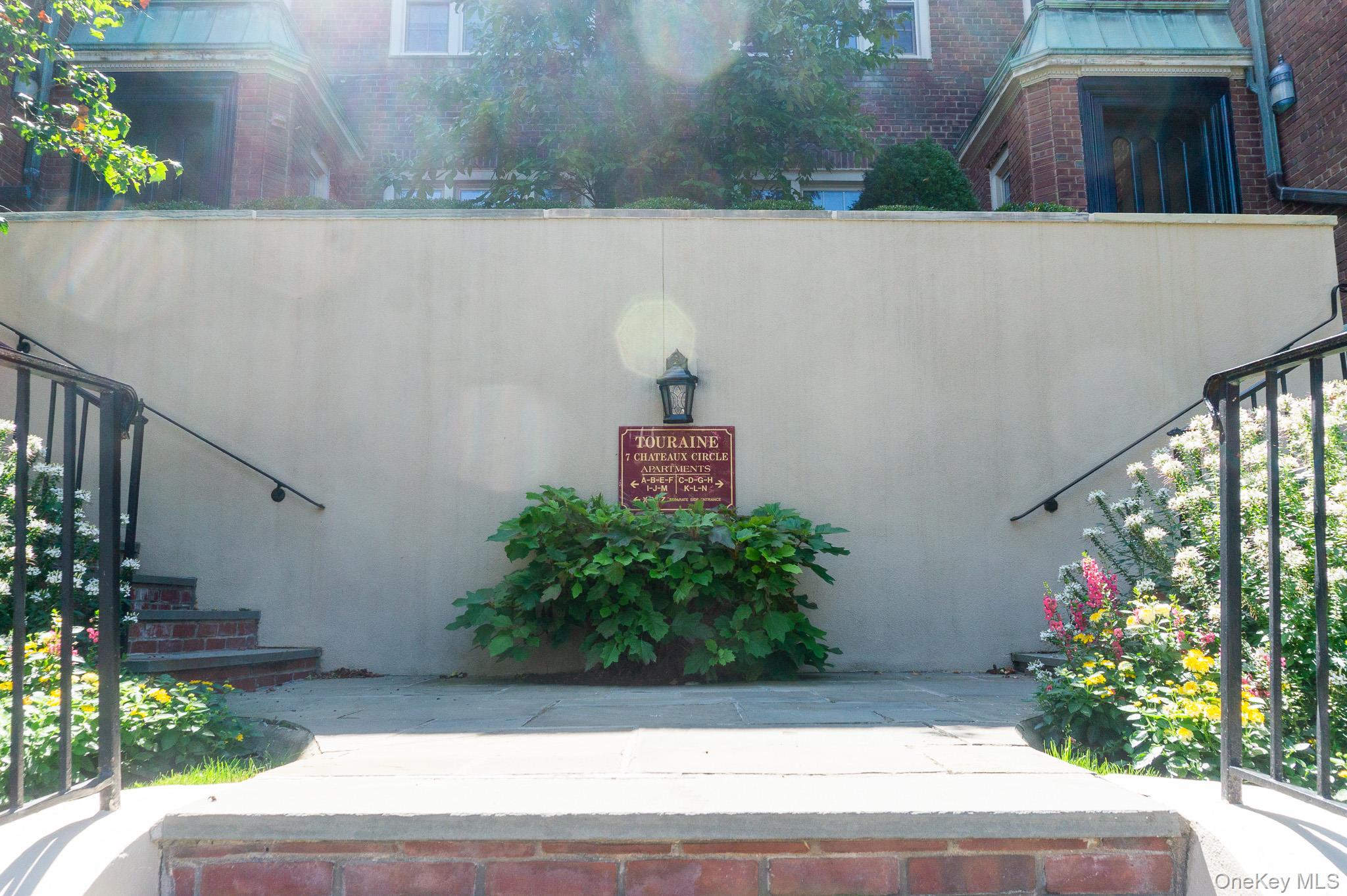 7 chateaux Circle # 7E, Scarsdale, NY 10583