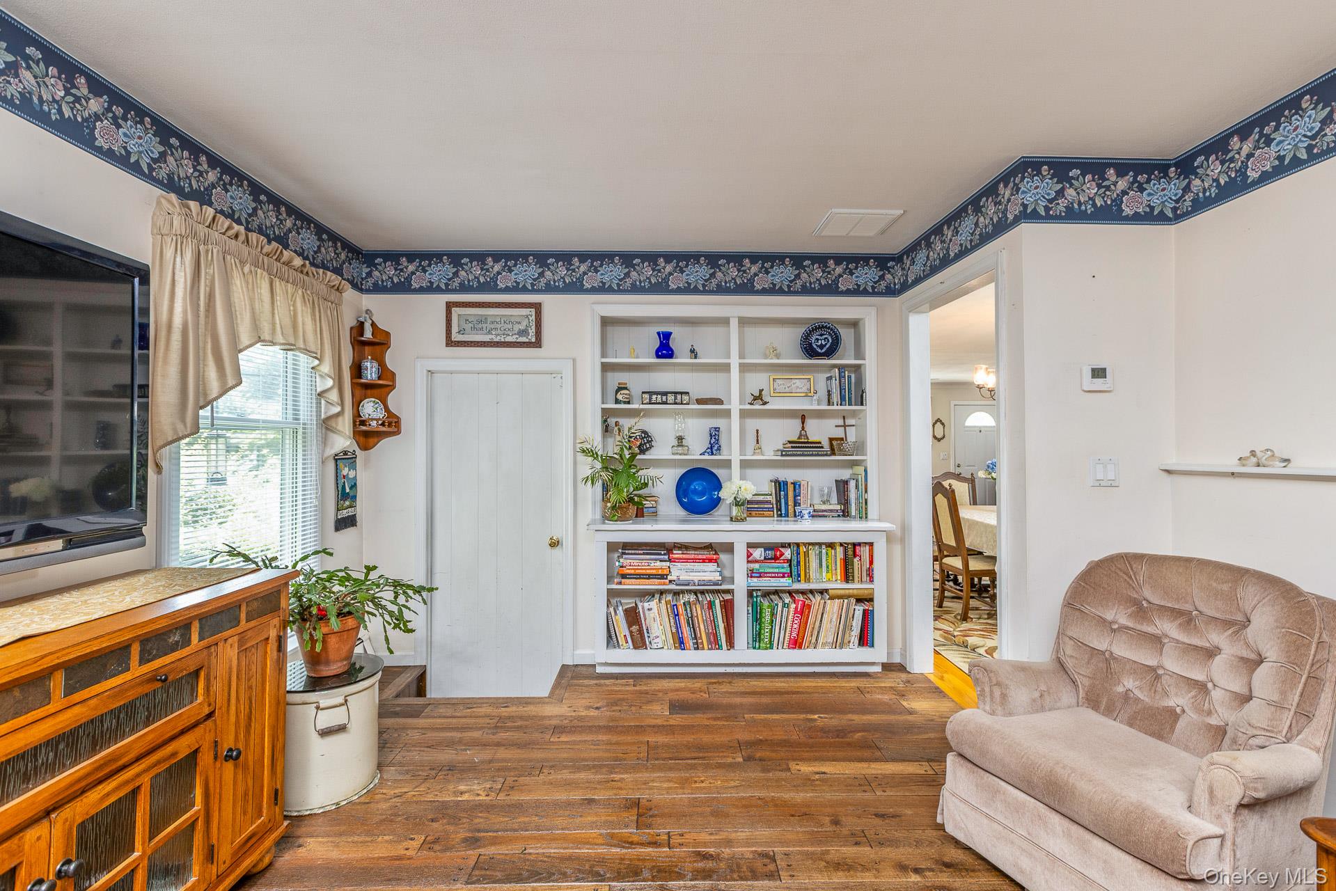 295 5th Street, Saint James, NY 11780