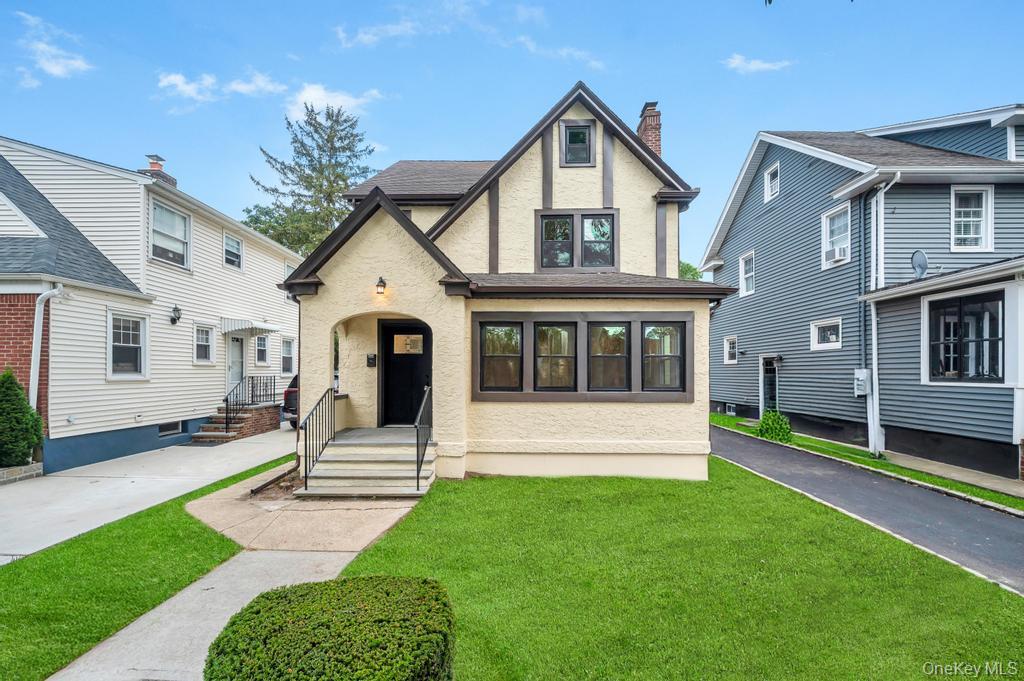 103 Calla Avenue, Floral Park, NY 11001