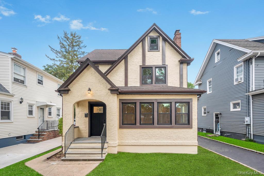 103 Calla Avenue, Floral Park, NY 11001