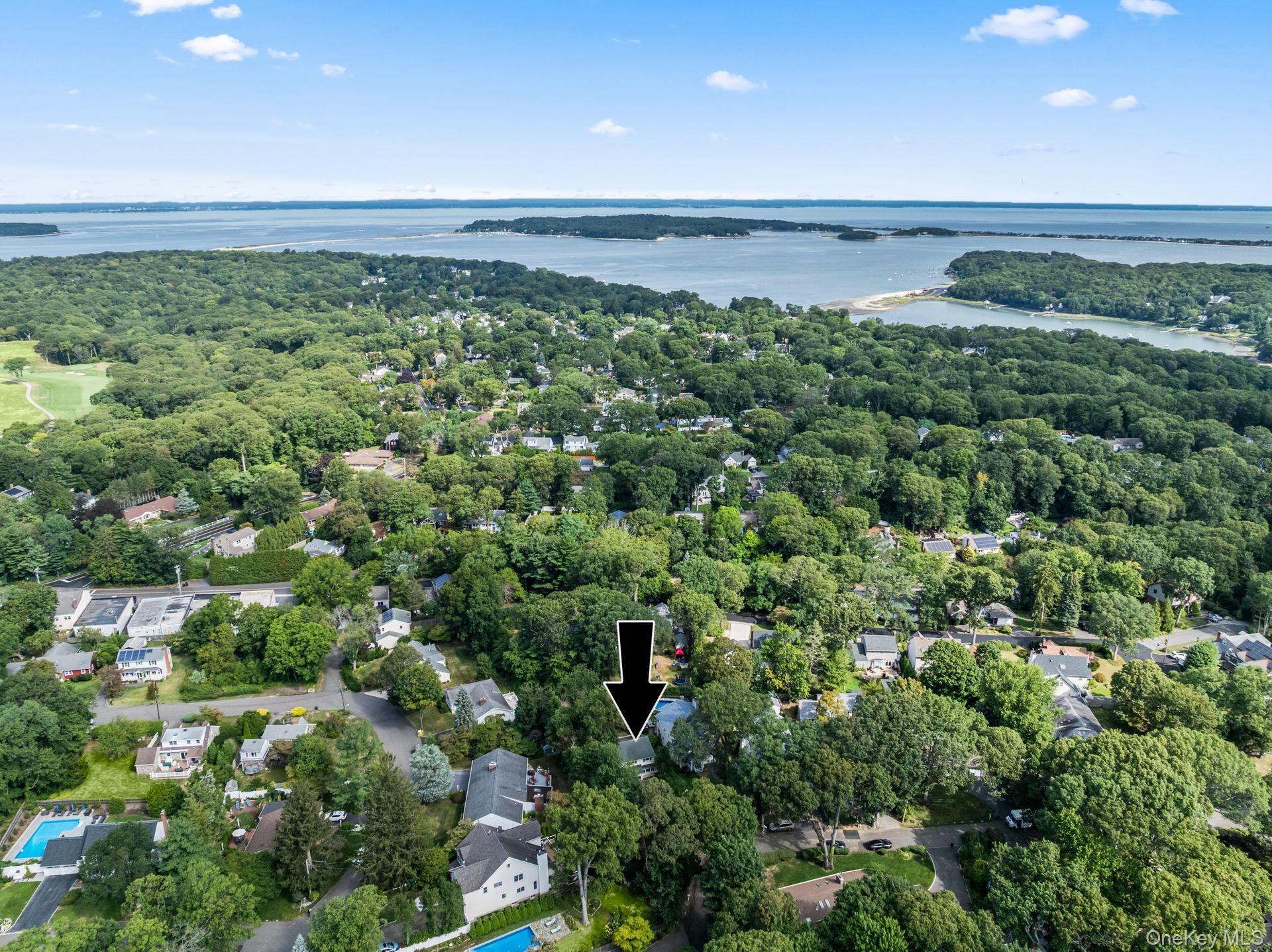 74 Tuscarora Drive, Centerport, NY 11721