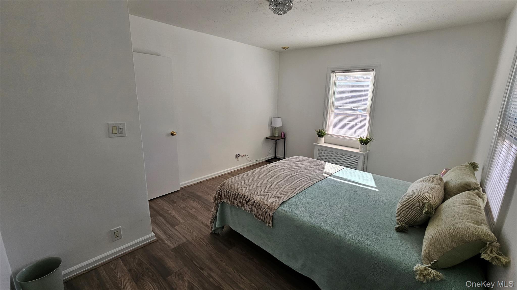 956 Hillside Boulevard, New Hyde Park, NY 11040