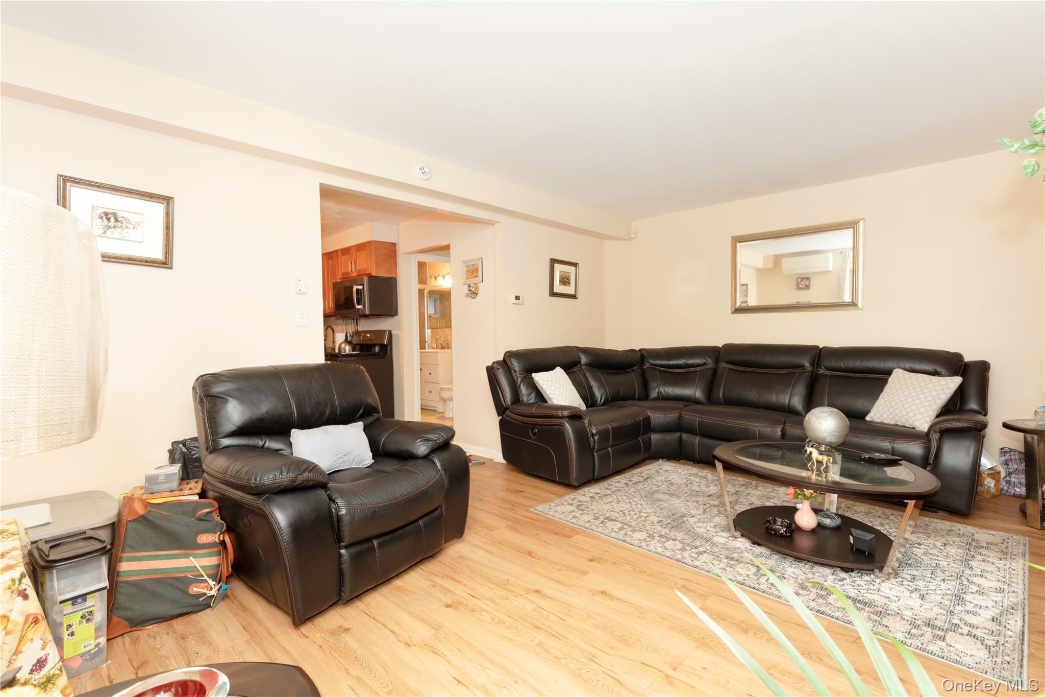 396 King Avenue, Bronx, NY 10464