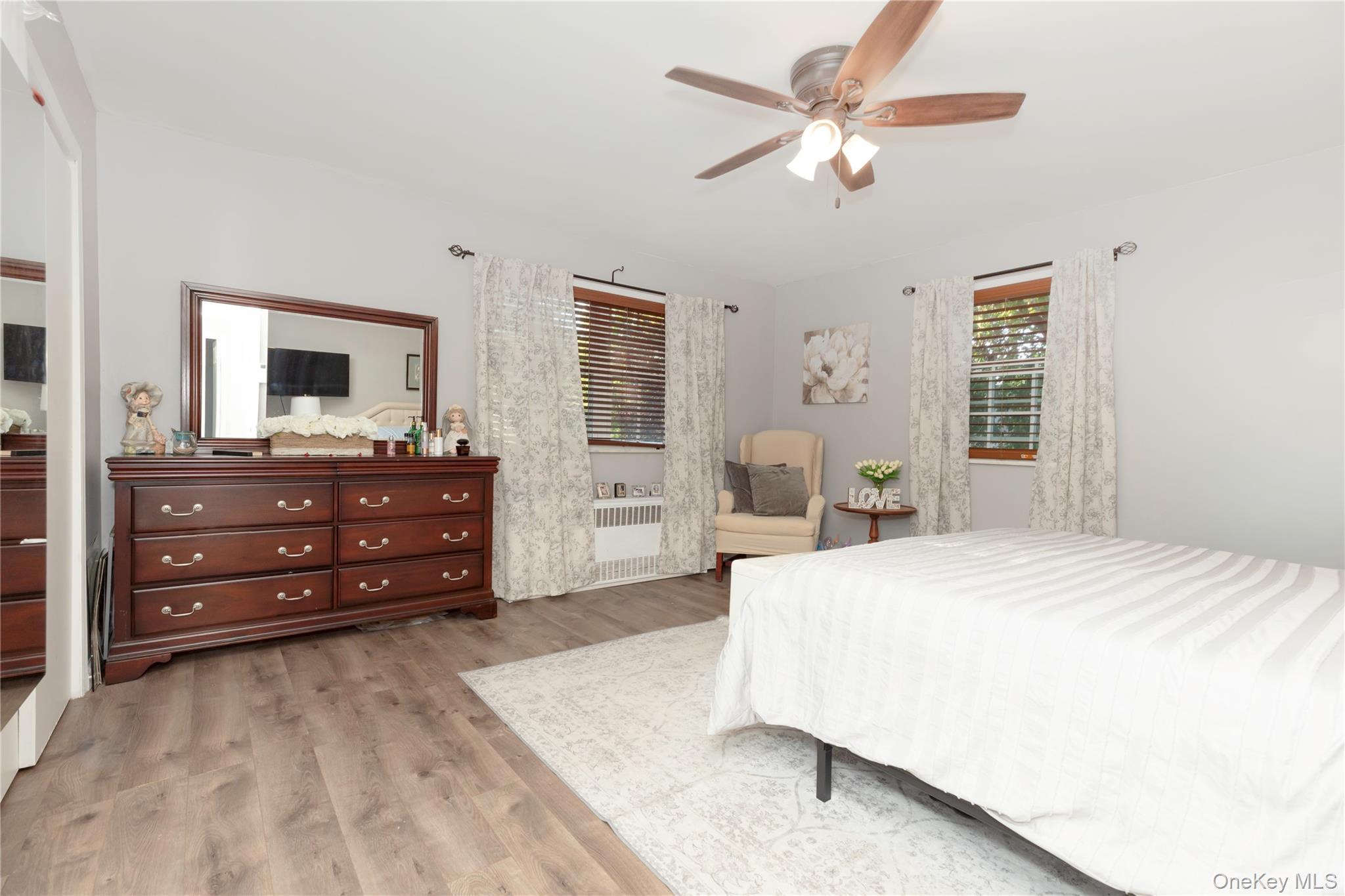 396 King Avenue, Bronx, NY 10464