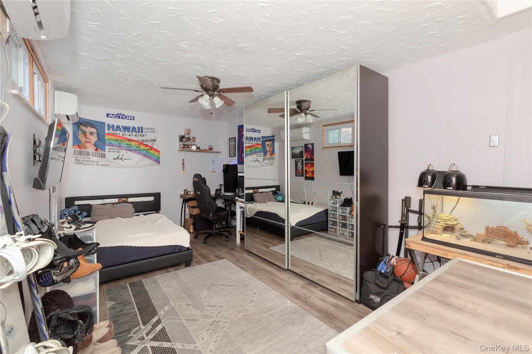 396 King Avenue, Bronx, NY 10464