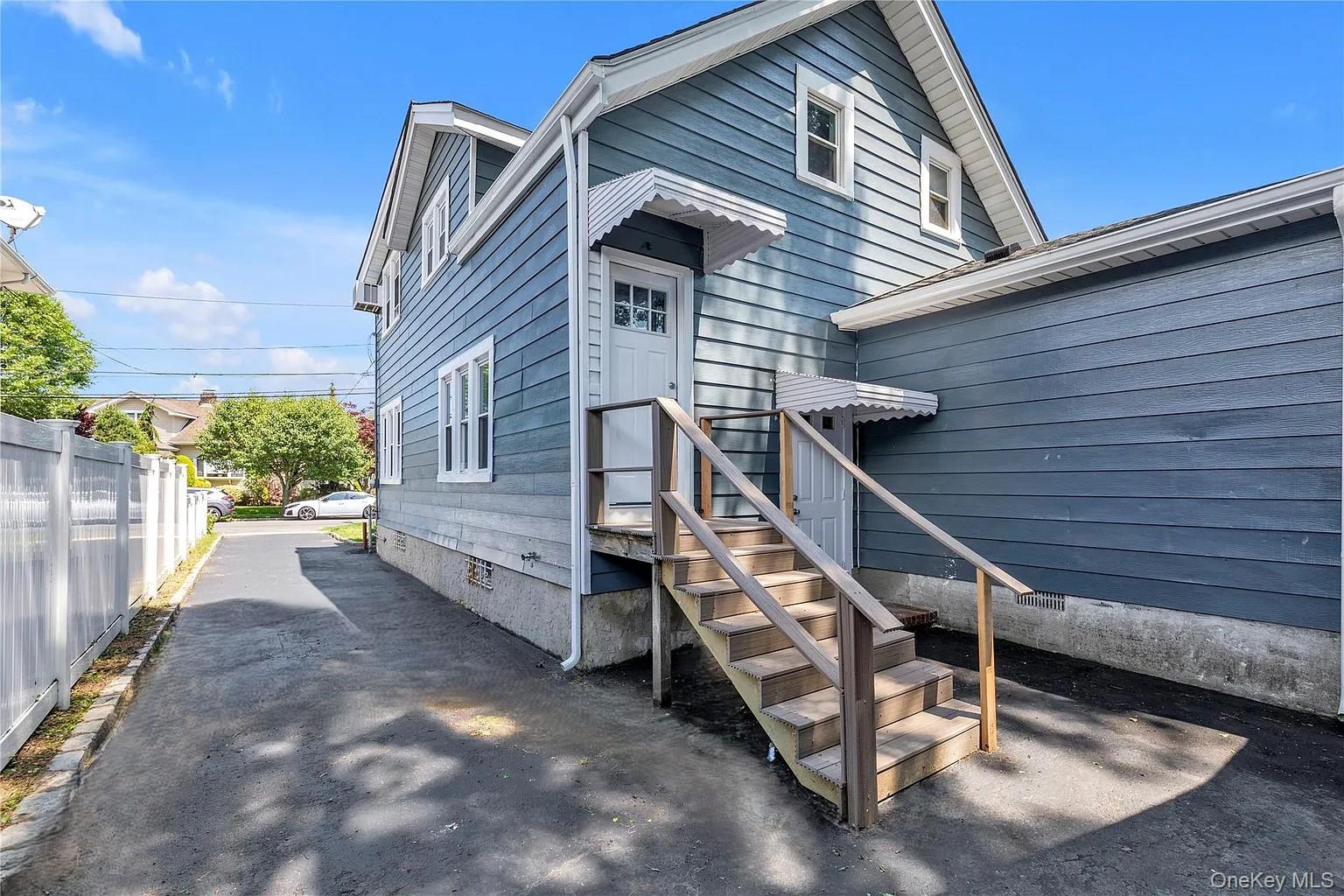 123 Mitchell Street, North Bellmore, NY 11710