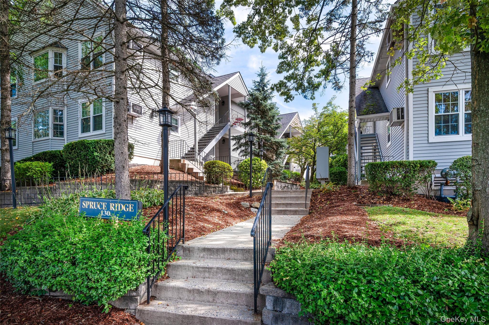 130 N Kensico Avenue # 14, White Plains, NY 10604