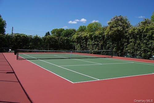 11 Glen Hollow Drive # D15, Holtsville, NY 11742