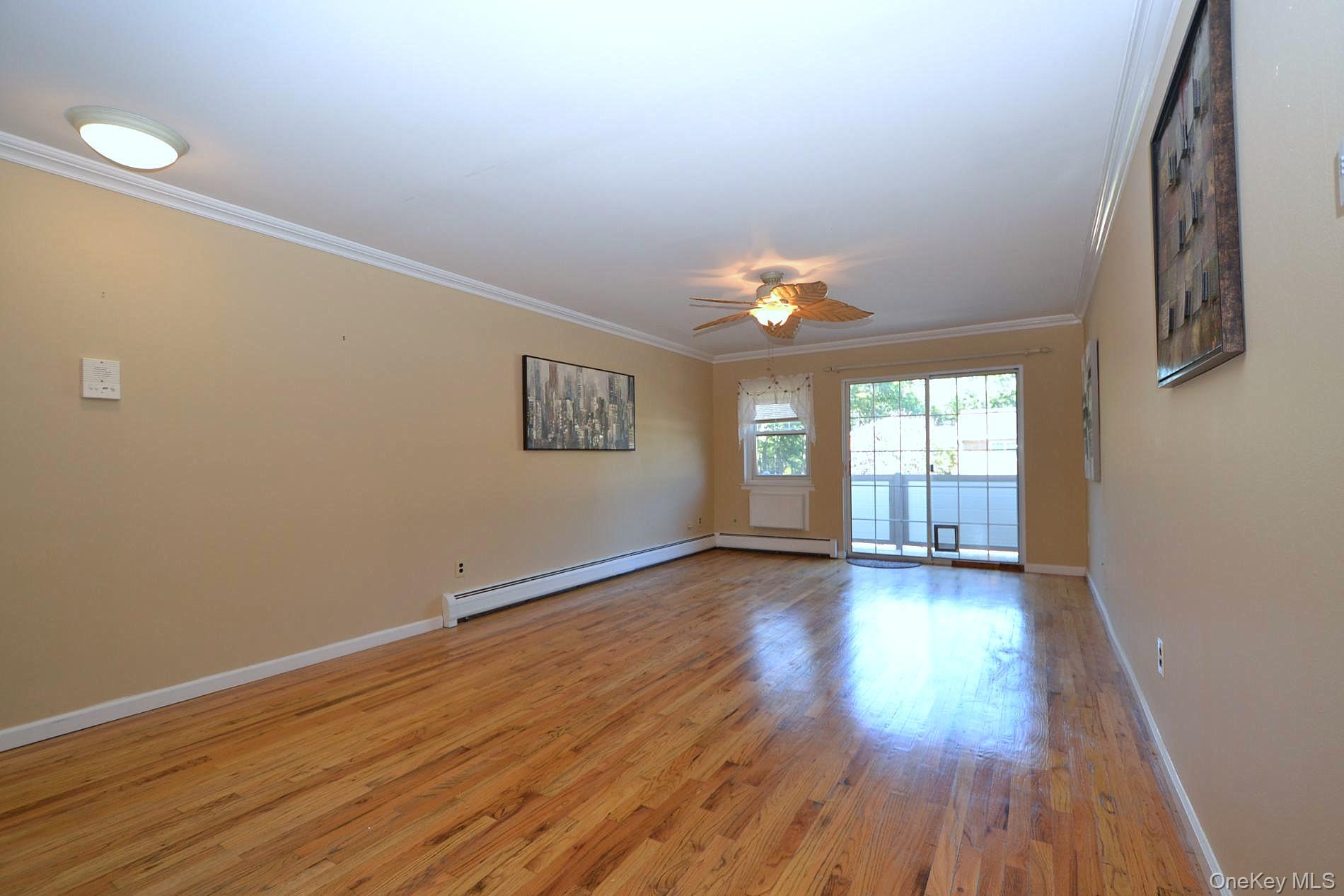 11 Glen Hollow Drive # D15, Holtsville, NY 11742