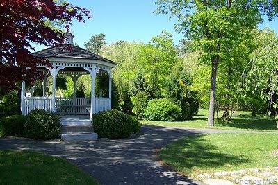 11 Glen Hollow Drive # D15, Holtsville, NY 11742