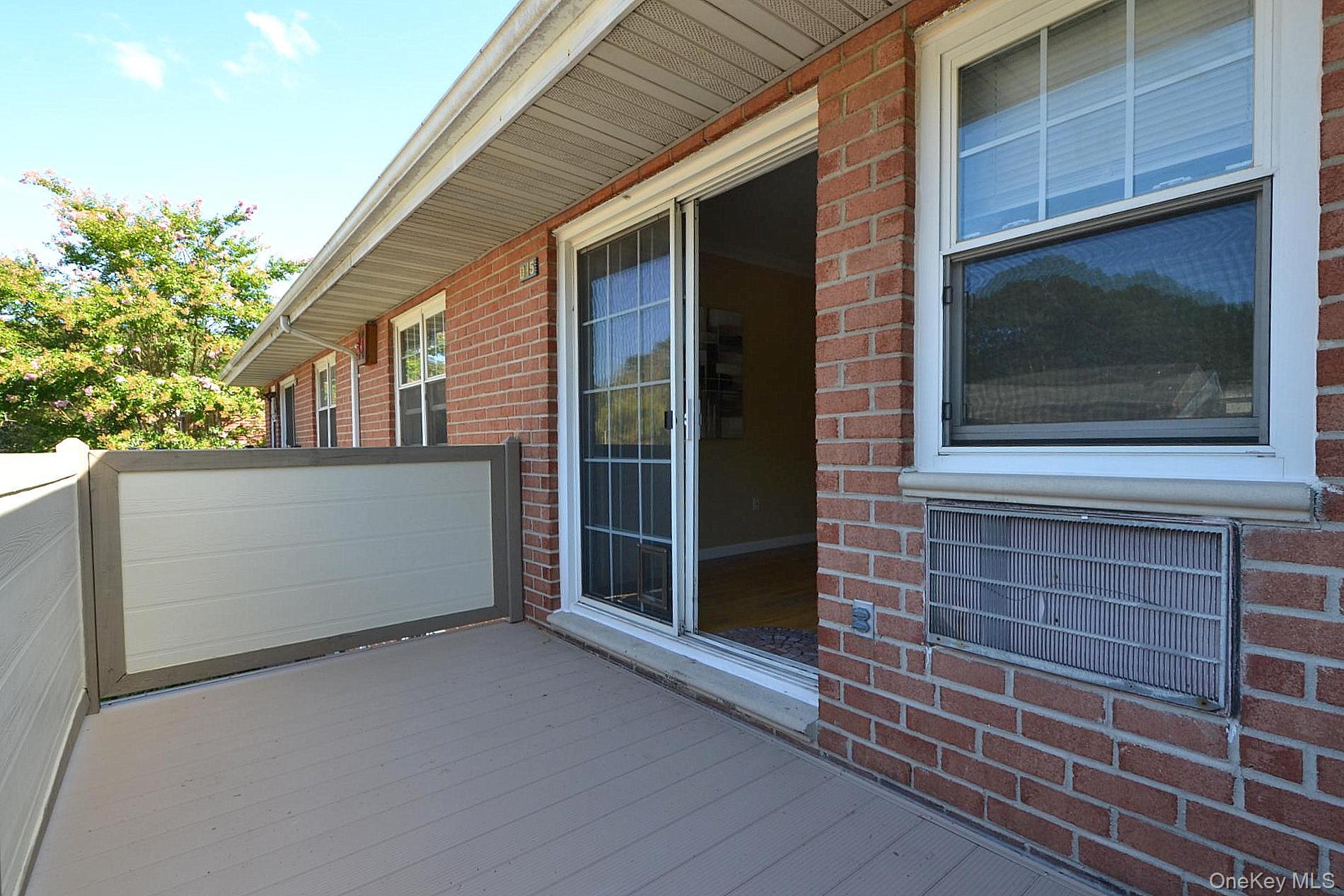 11 Glen Hollow Drive # D15, Holtsville, NY 11742