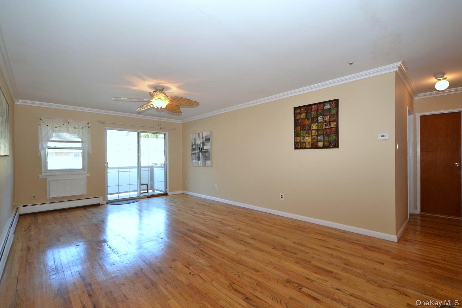 11 Glen Hollow Drive # D15, Holtsville, NY 11742