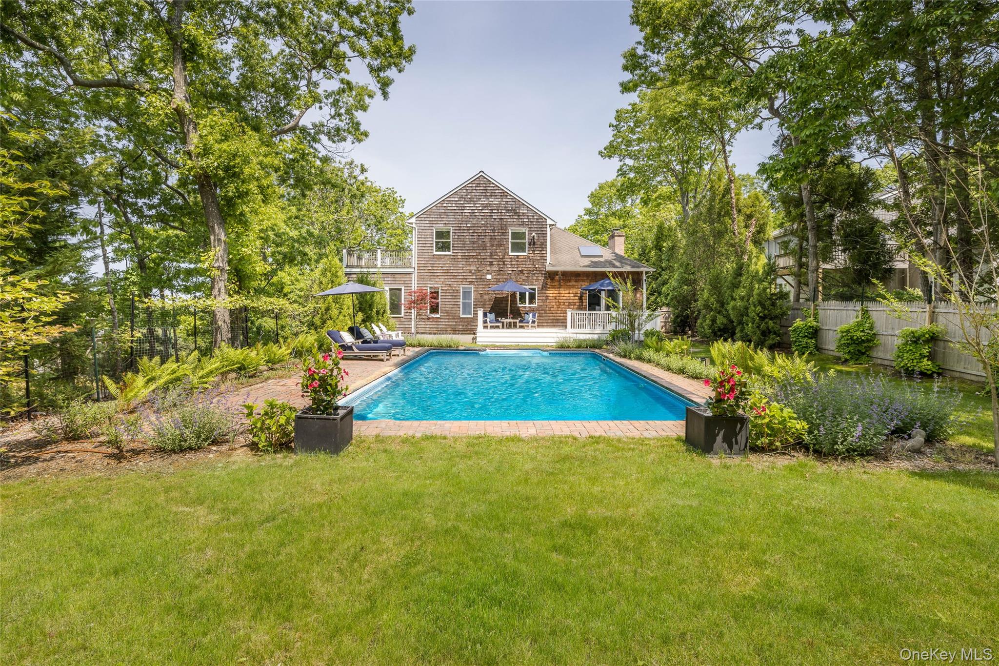 29 Oyster Pond Lane, East Hampton, NY 11937