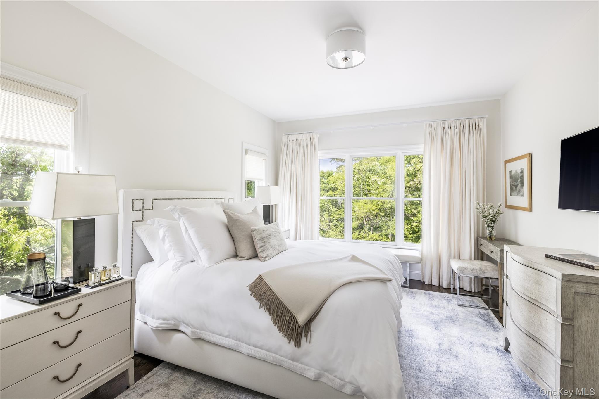 29 Oyster Pond Lane, East Hampton, NY 11937