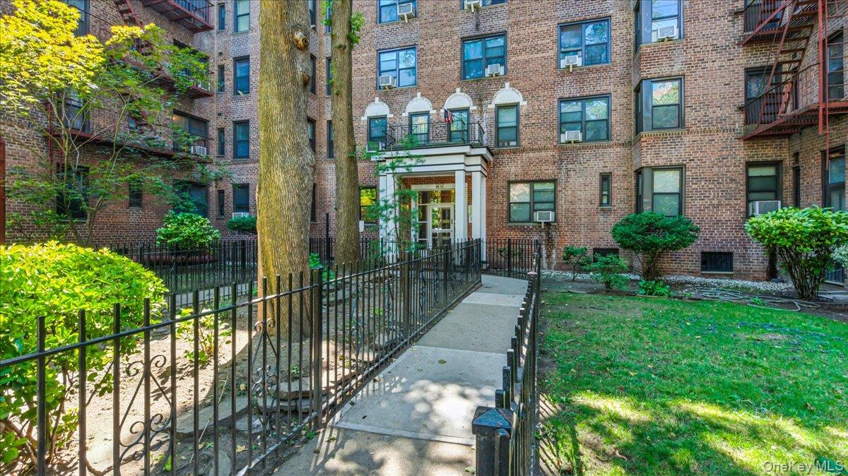 88-10 34Th Avenue # 5C, Jackson Heights, NY 11372