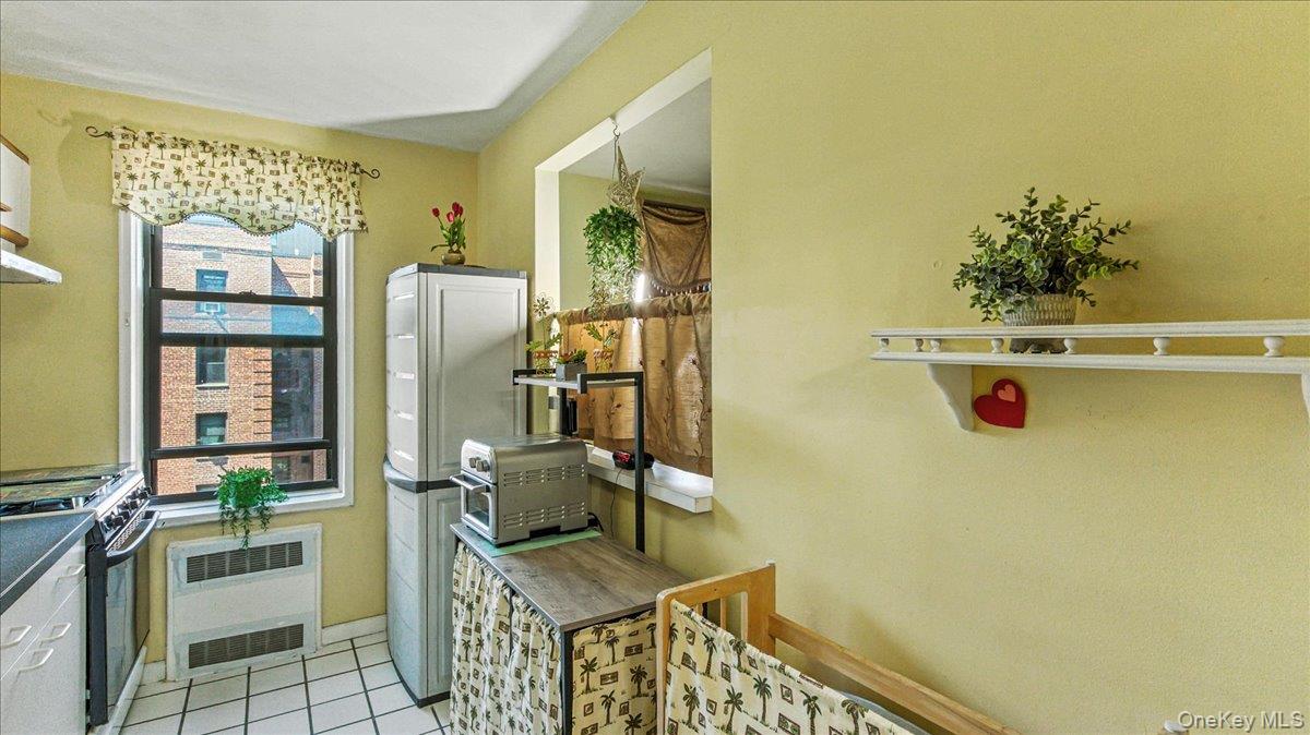 88-10 34Th Avenue # 5C, Jackson Heights, NY 11372