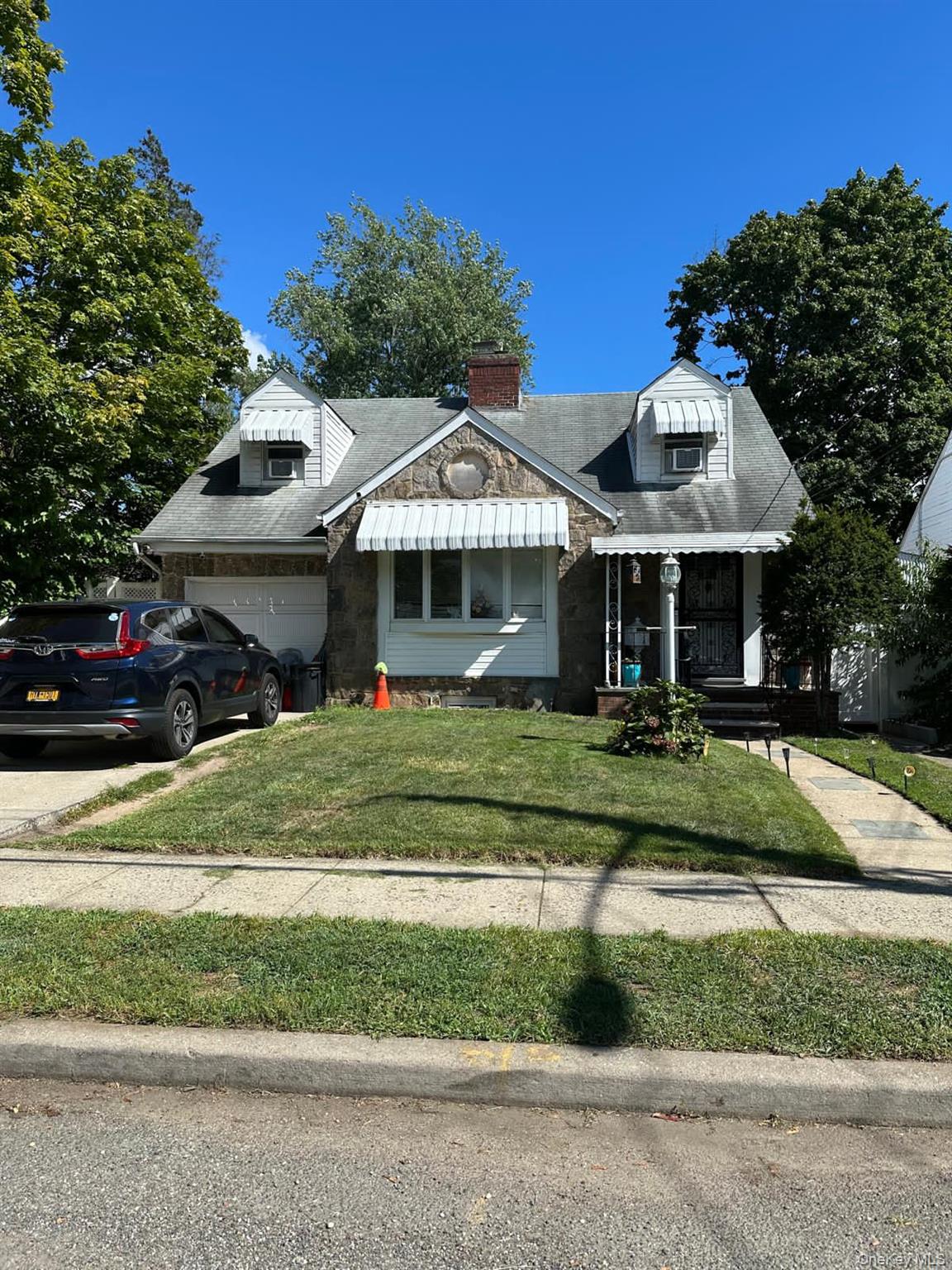 613 Adams Avenue, Hempstead, NY 11552
