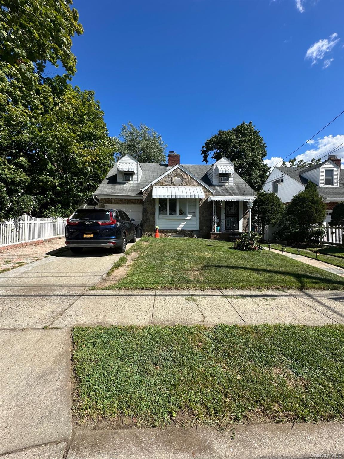 613 Adams Avenue, Hempstead, NY 11552