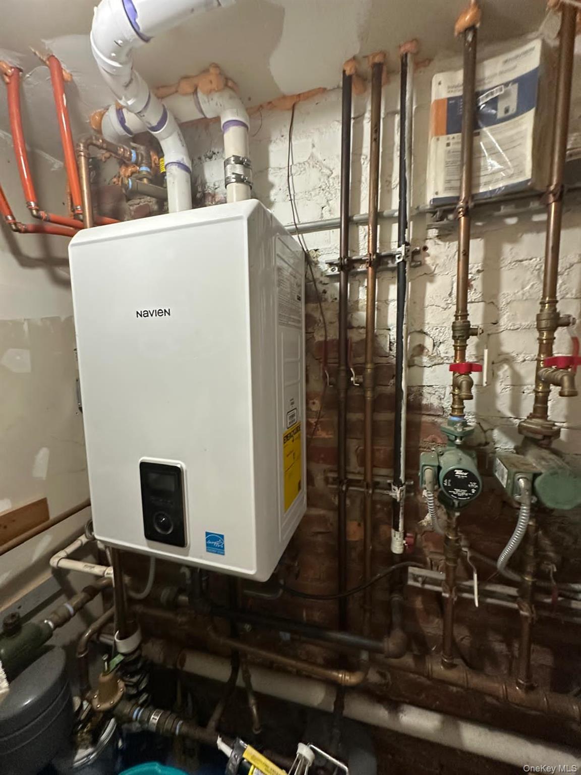 613 Adams Avenue, Hempstead, NY 11552