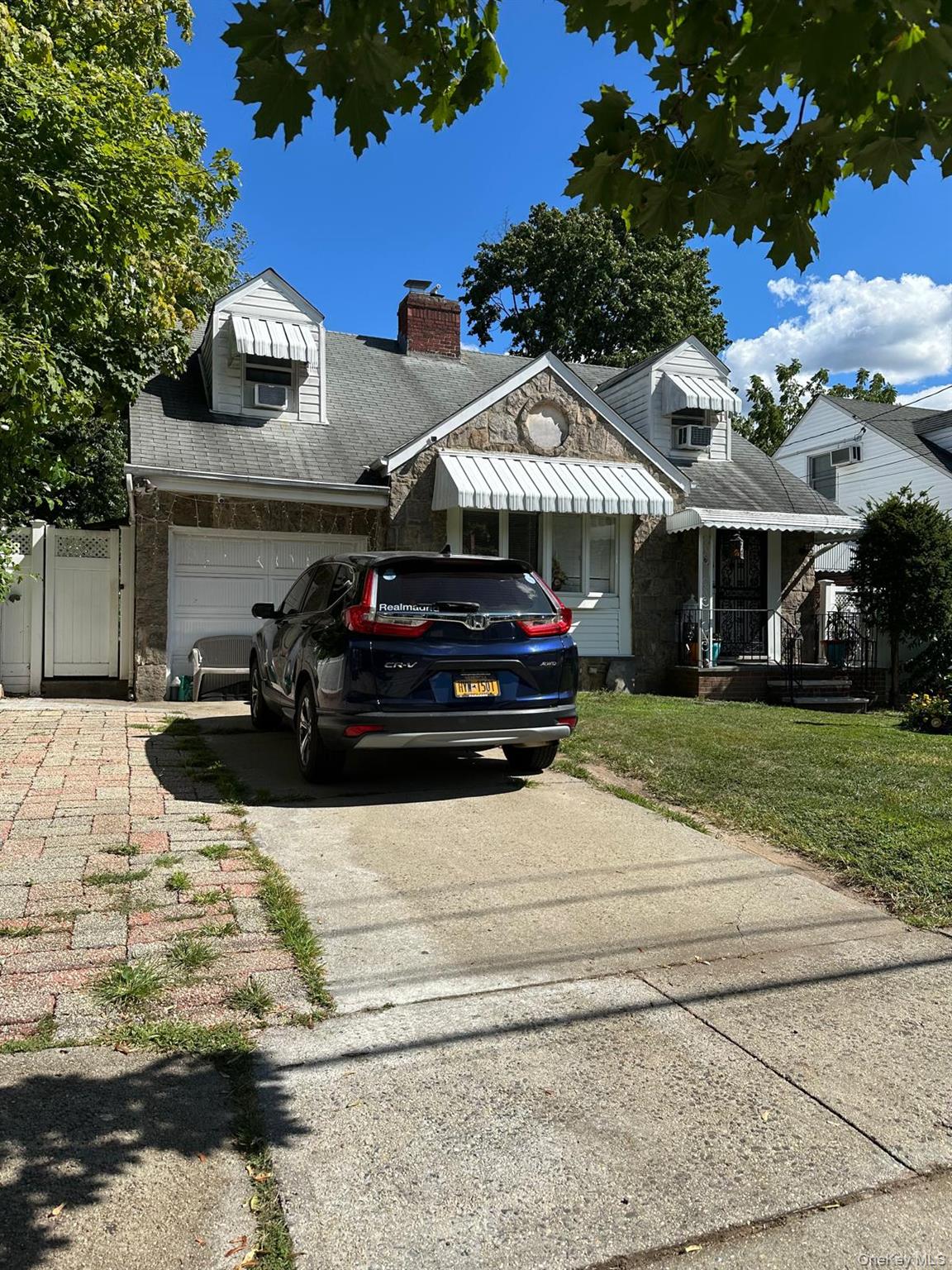 613 Adams Avenue, Hempstead, NY 11552