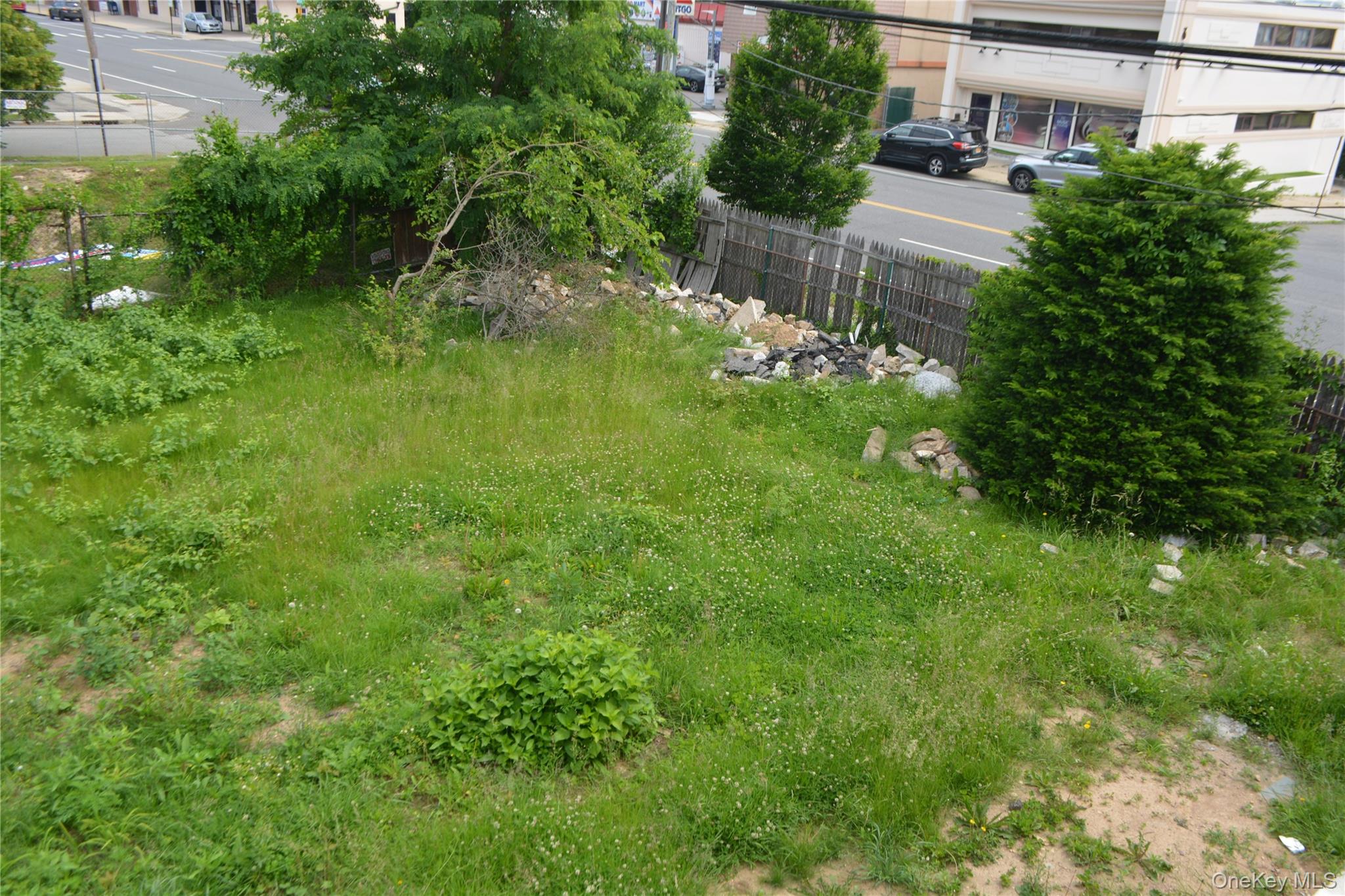 837 Willis Avenue, Albertson, NY 11507