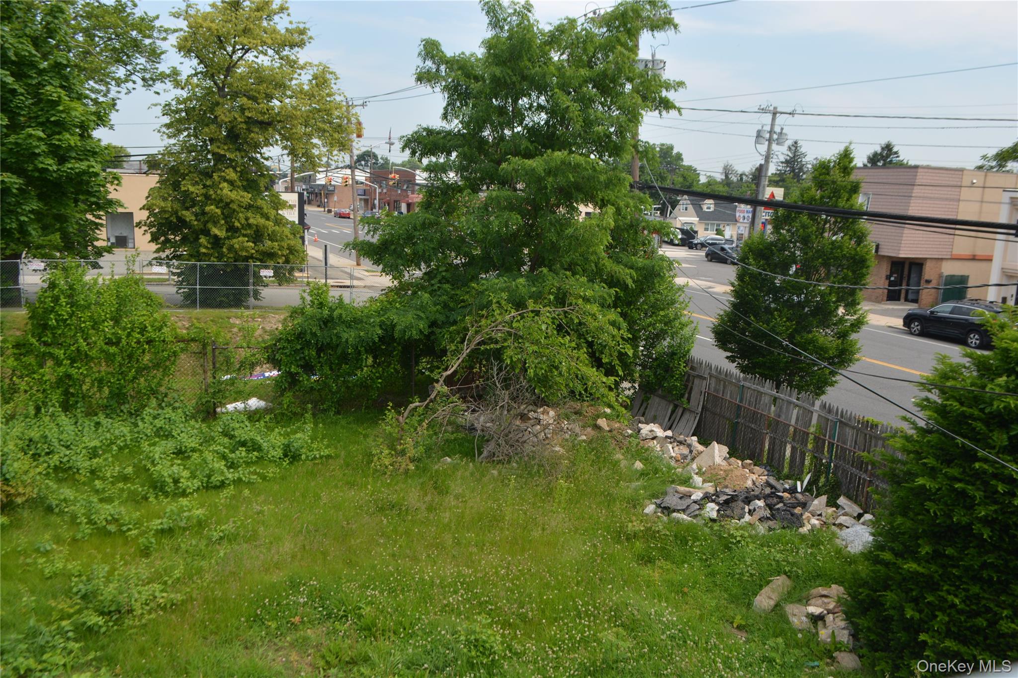 837 Willis Avenue, Albertson, NY 11507