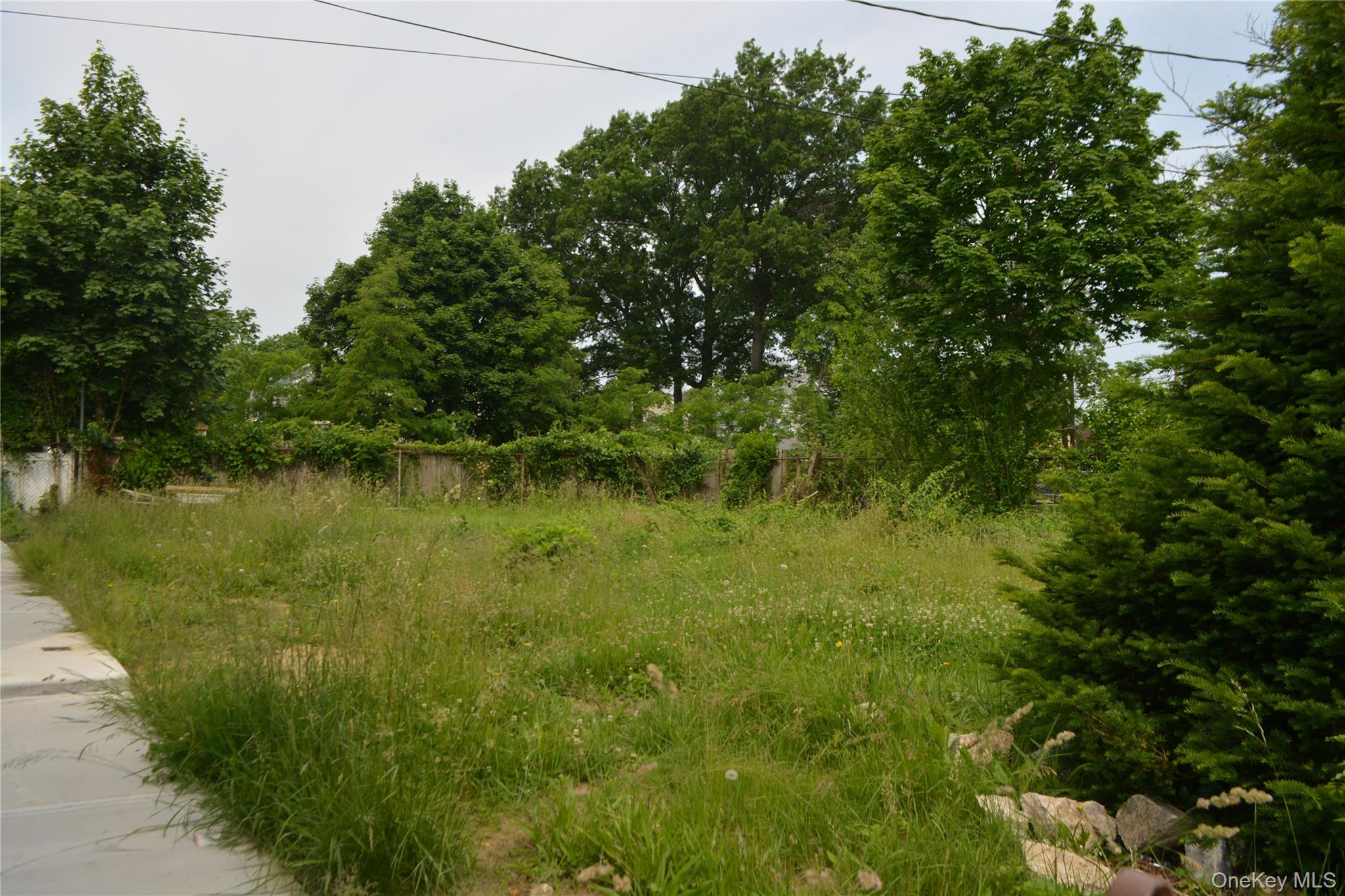 837 Willis Avenue, Albertson, NY 11507