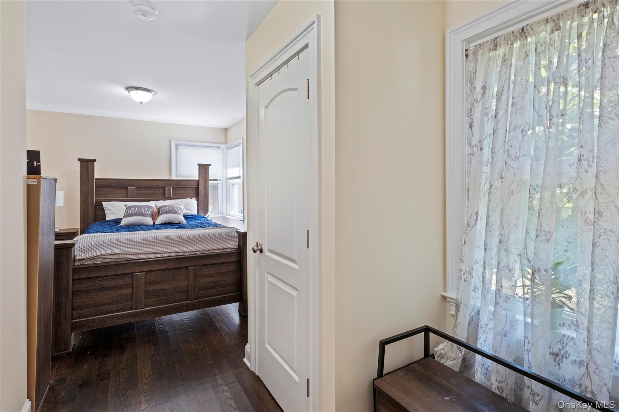 41 Whitewood Avenue, New Rochelle, NY 10805