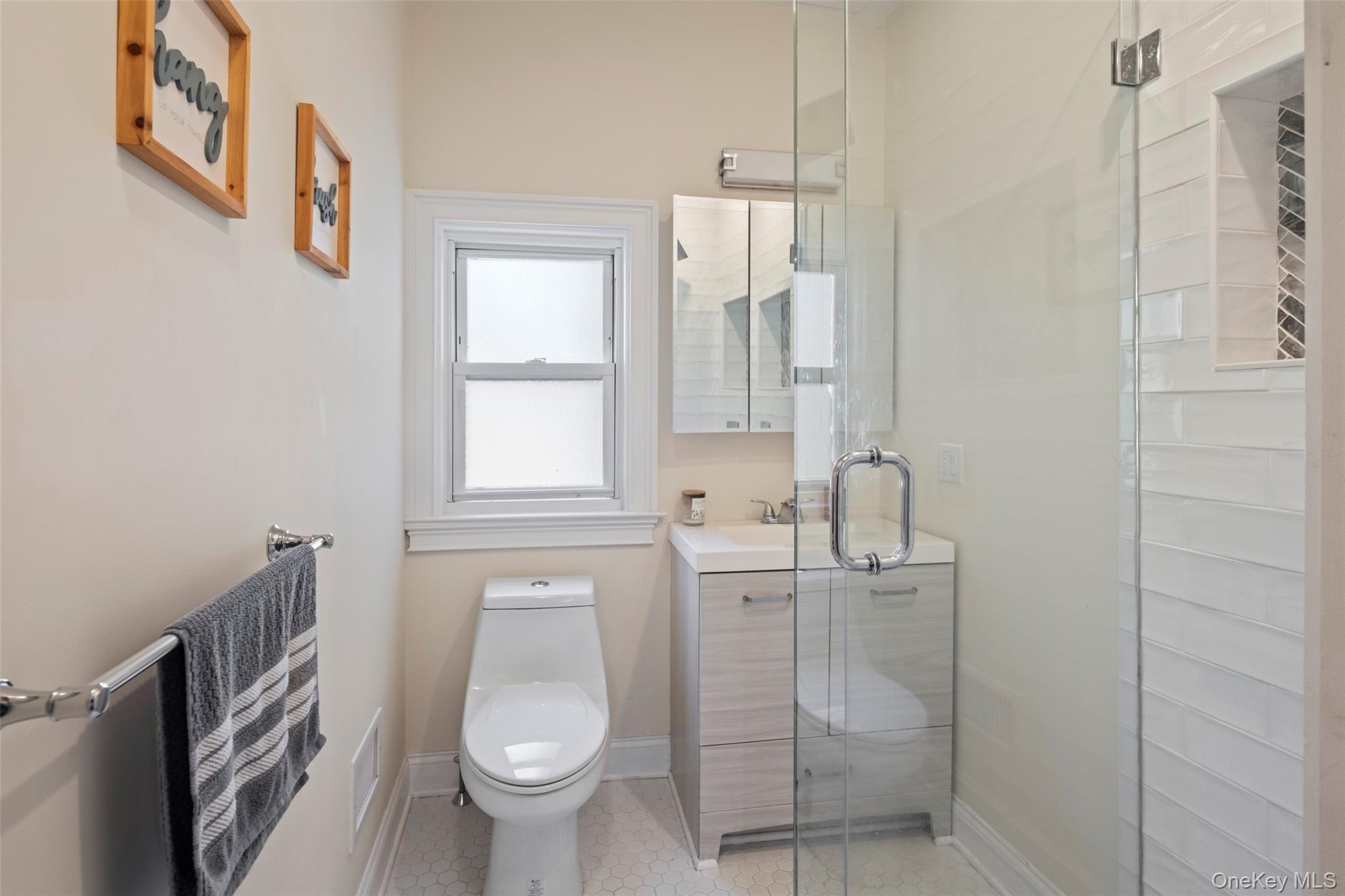 41 Whitewood Avenue, New Rochelle, NY 10805