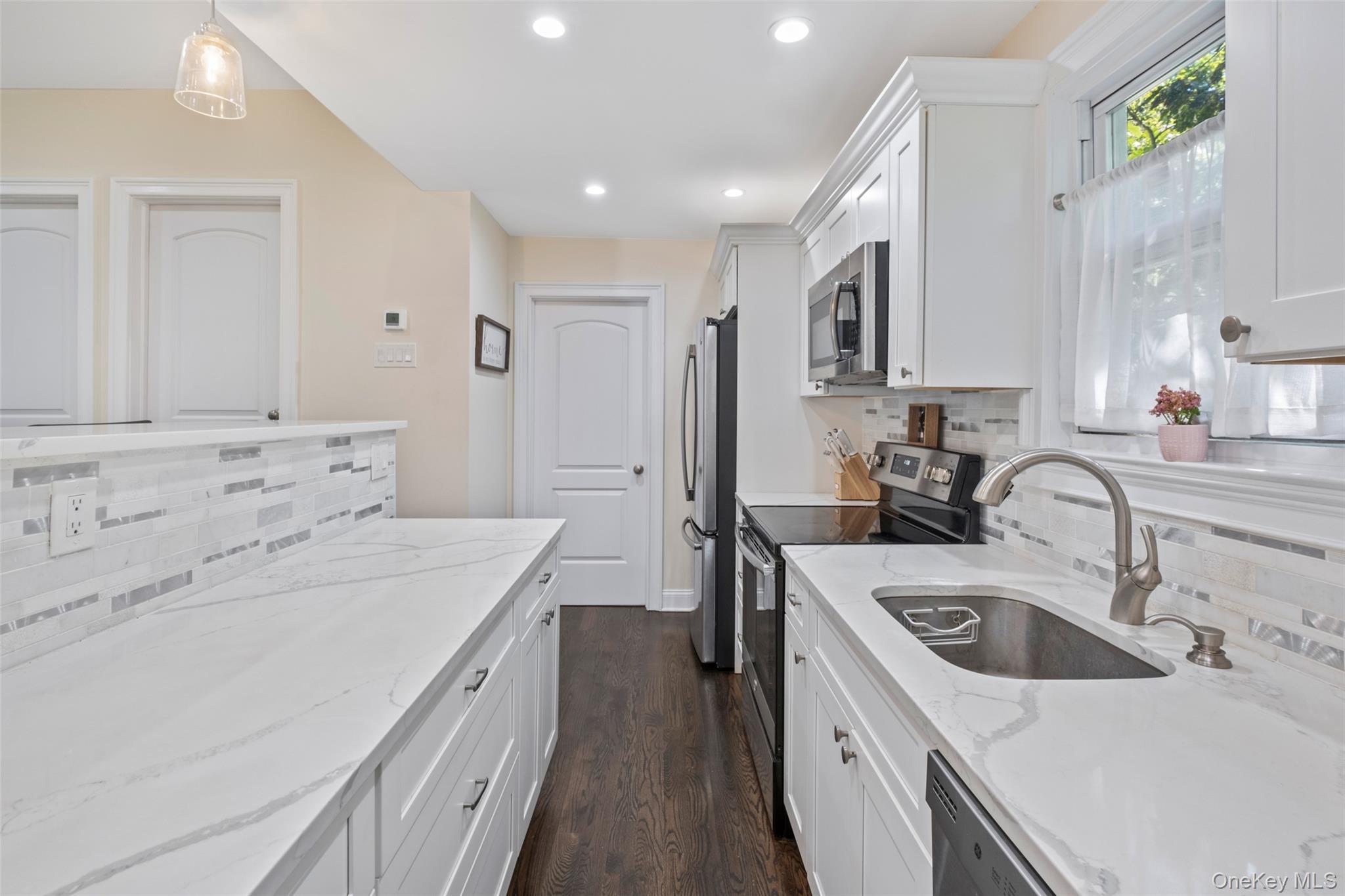 41 Whitewood Avenue, New Rochelle, NY 10805